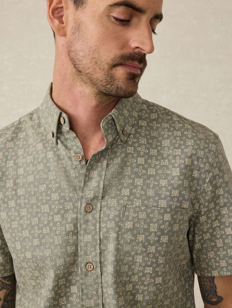 Short-Sleeve Breeze Shirt - Sundried Sage Emblem Product Image