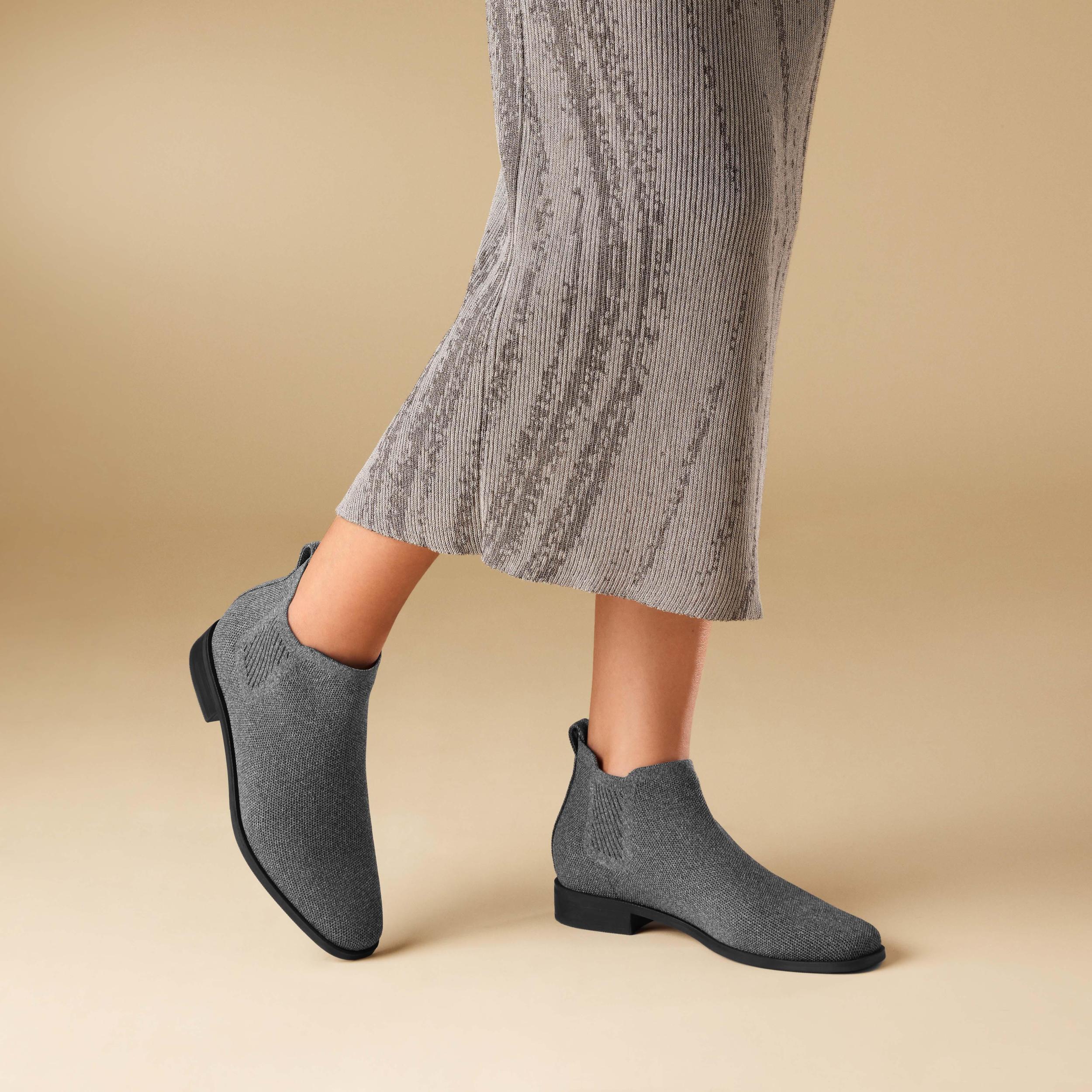 Square-Toe Water-Repellent Ankle Boots (Ryan Pro) Product Image