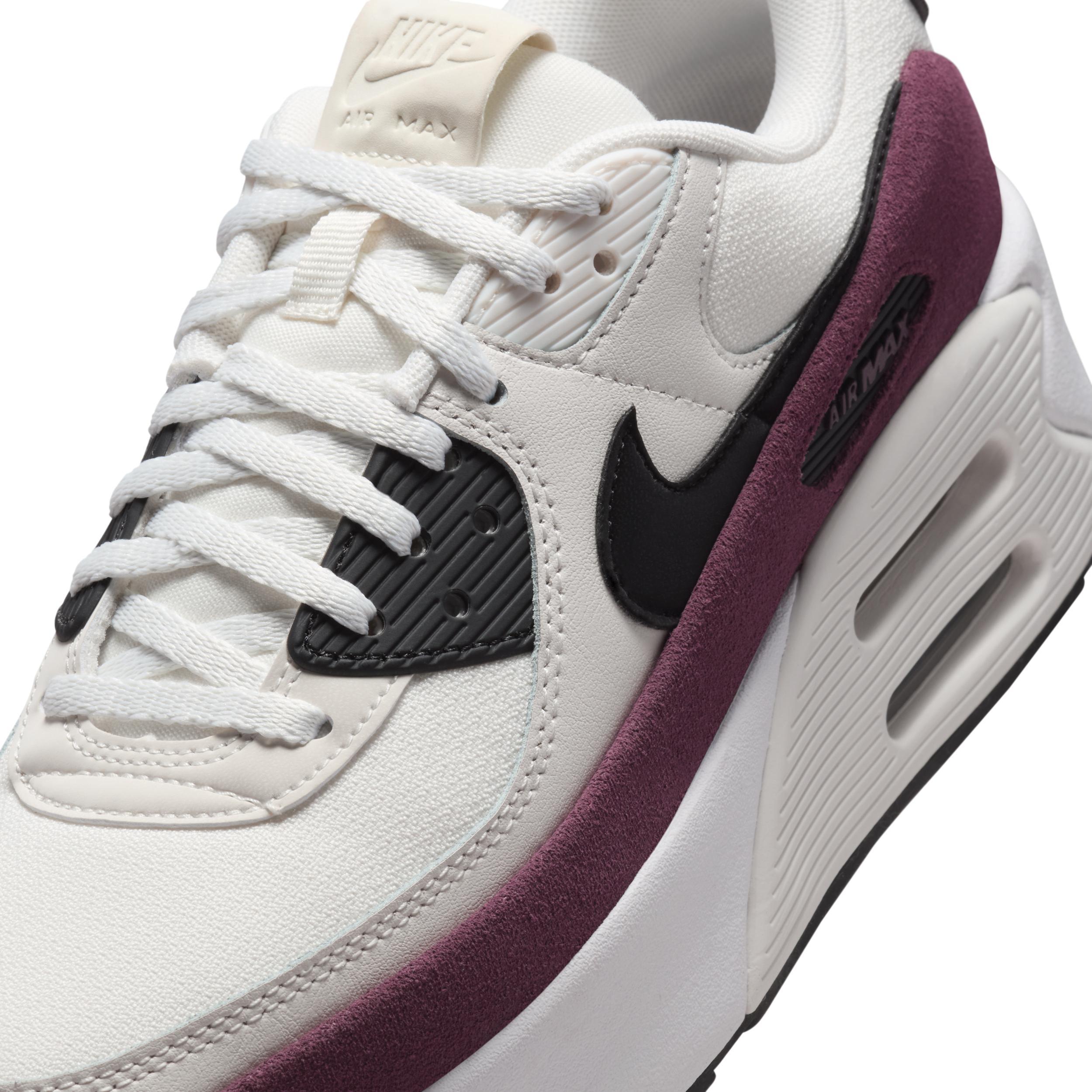 Nike Women's Air Max 90 LV8 Shoes Product Image