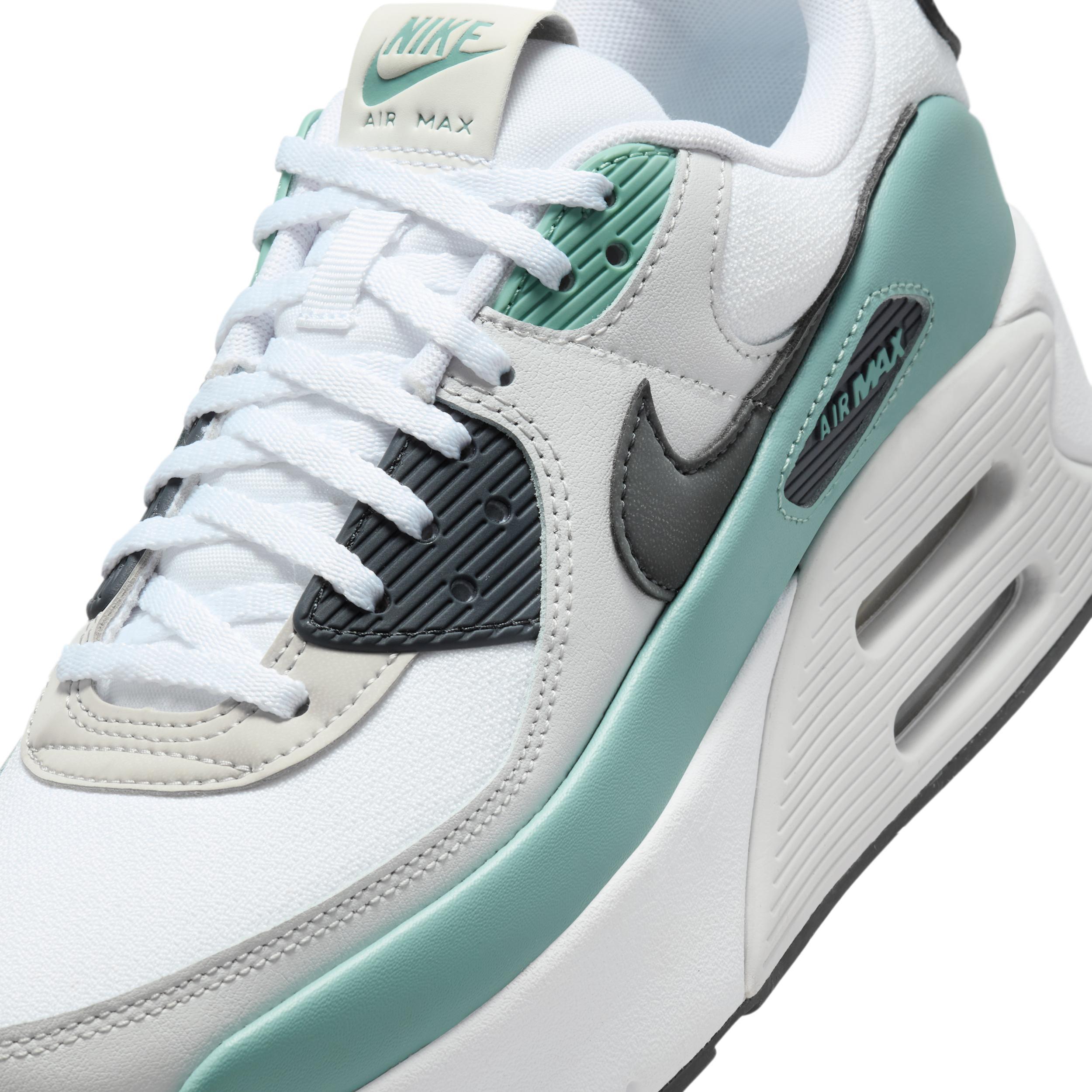 Nike Women's Air Max 90 LV Shoes Product Image