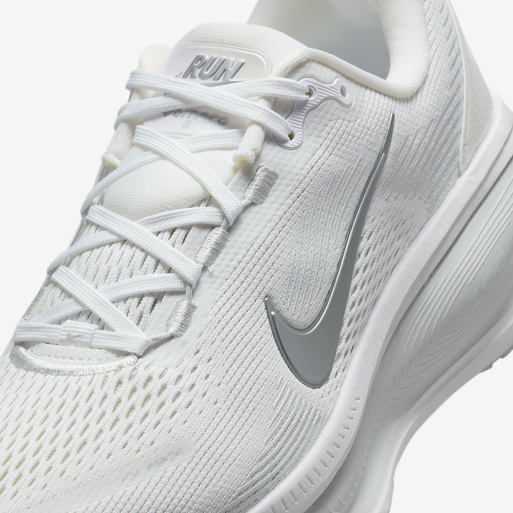 Nike Women's Vomero 18 Road Running Shoes Product Image