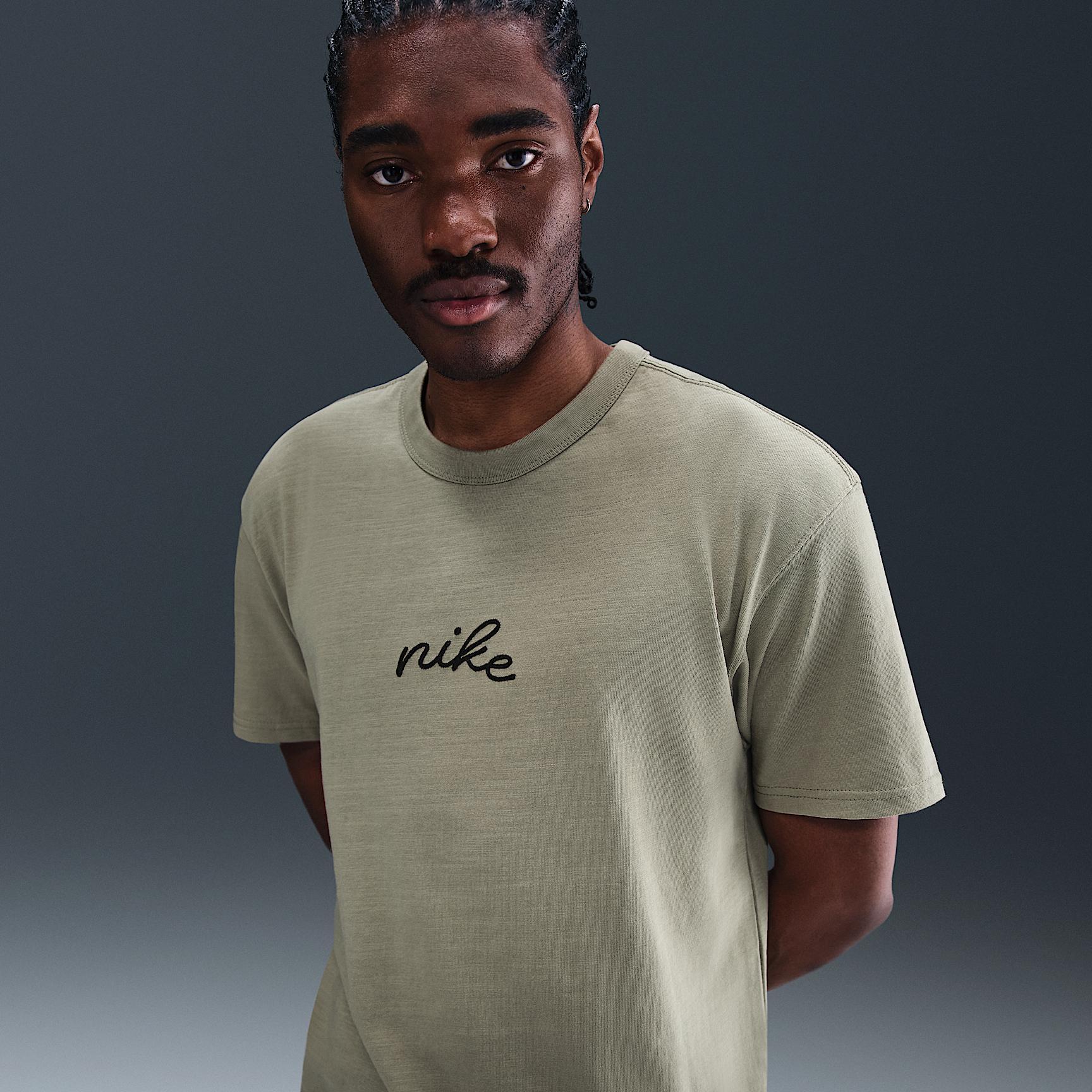 Nike Sportswear Premium Essentials Men's T-shirt Product Image