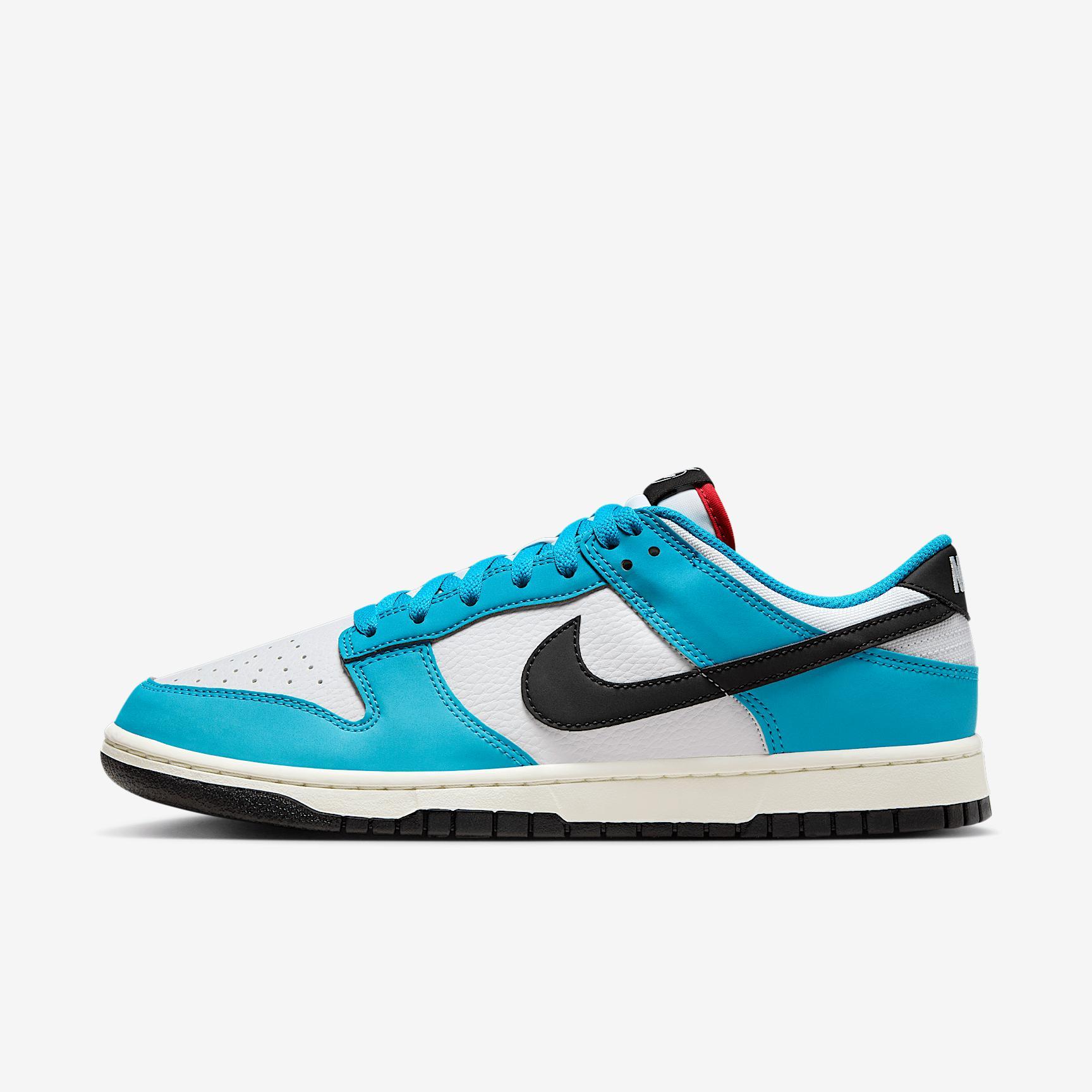 Nike Men's Dunk Low N7 Shoes Product Image