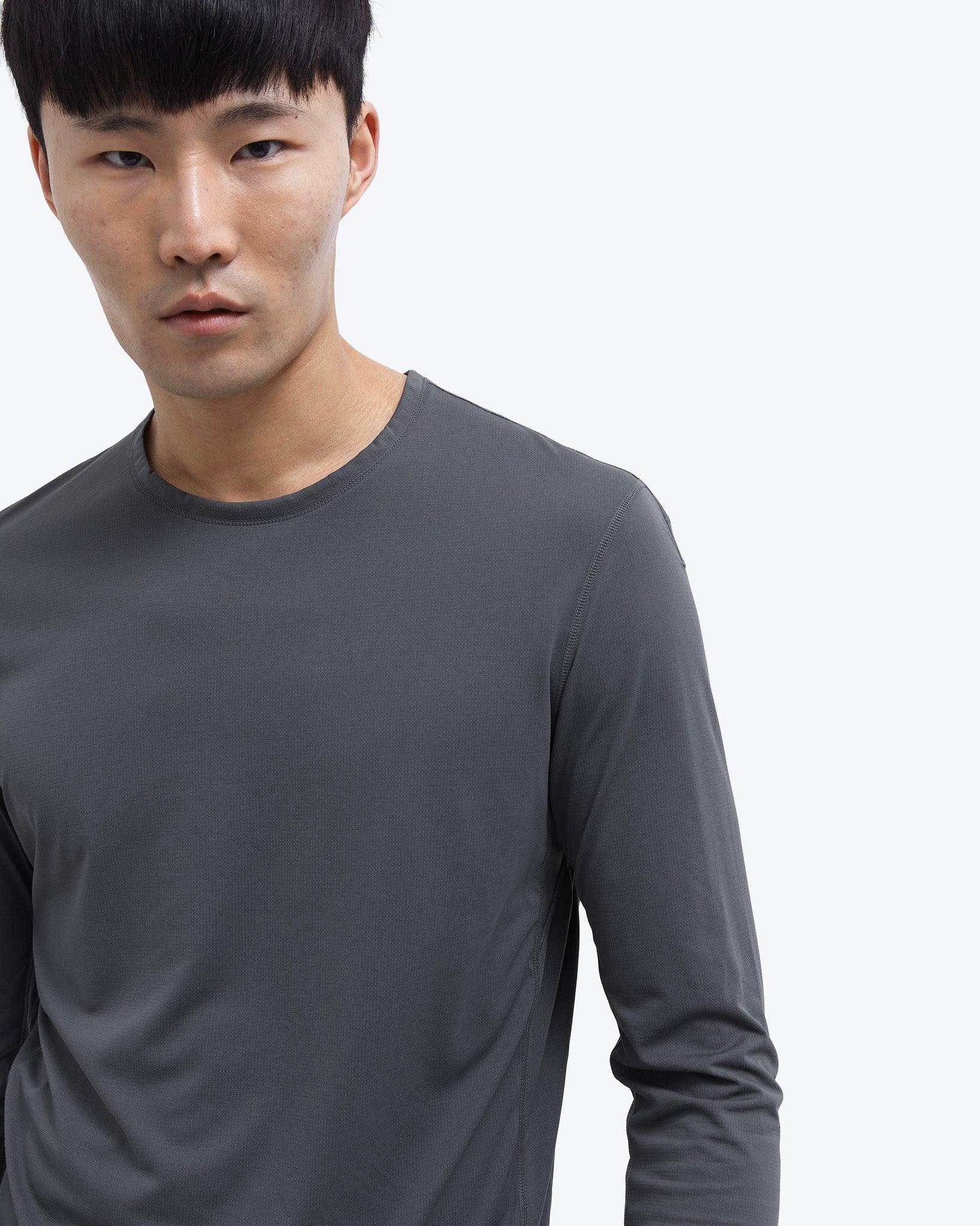 Deltapeak™ 90 Training Long Sleeve Male Product Image