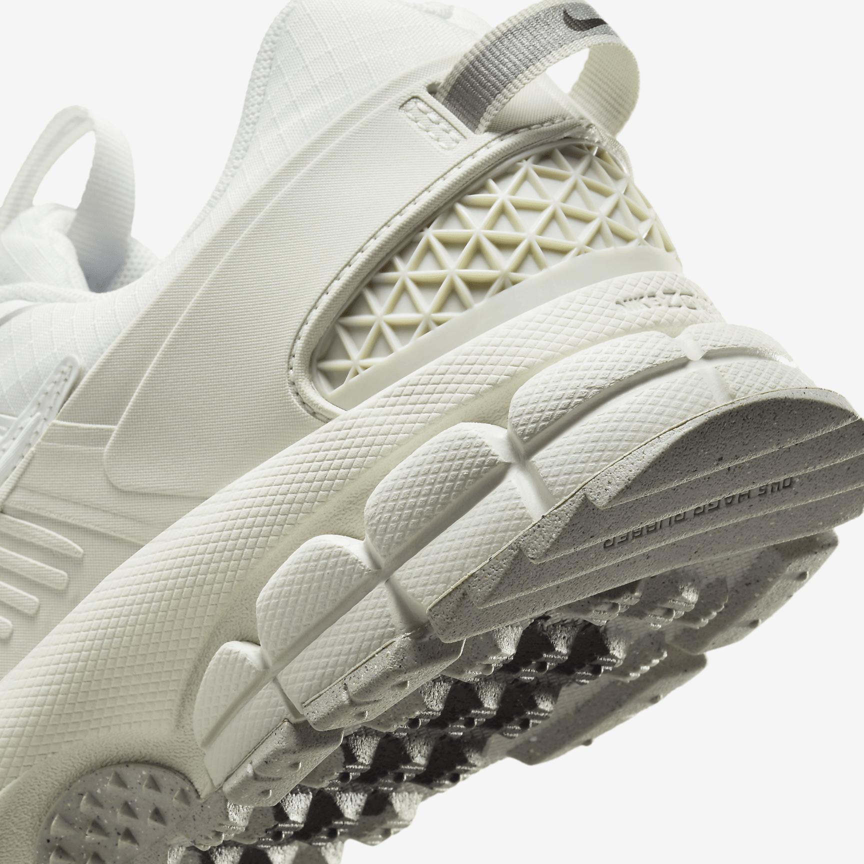Nike Zoom Vomero Roam Women's Winterized Shoes Product Image