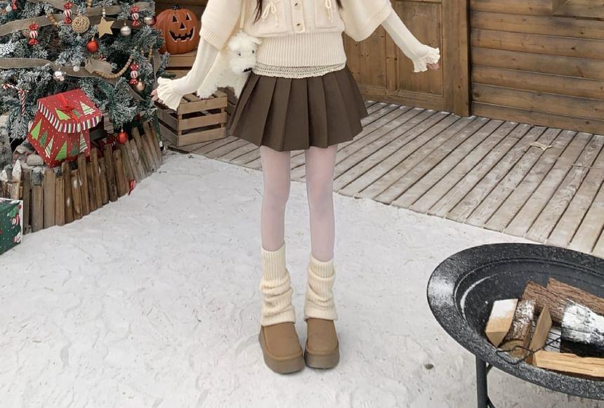 Button-Up Plain Crop Cardigan / Long-Sleeve Turtleneck Knit Top Product Image