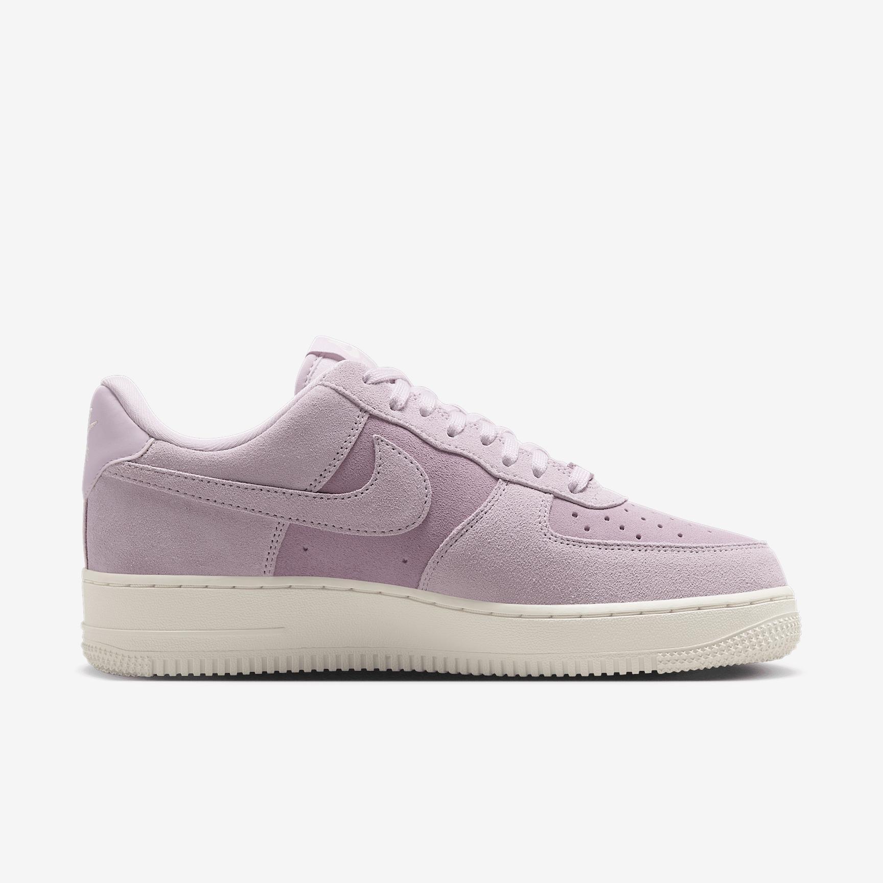 Nike Women's Air Force 1 '07 Shoes Product Image