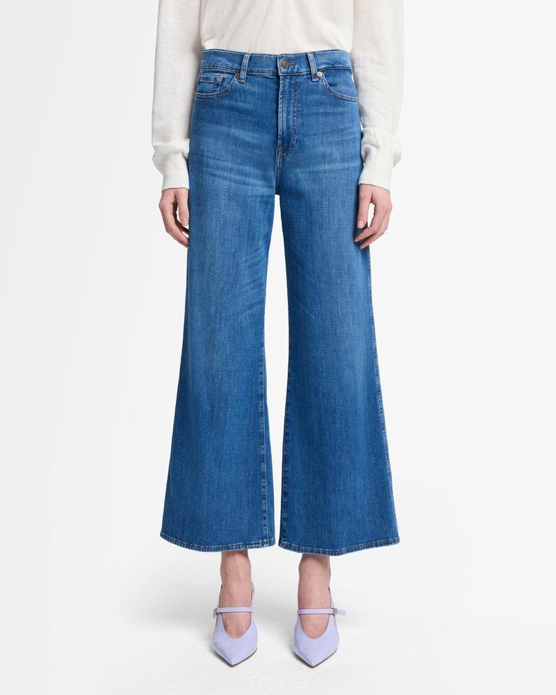 Left Hand Cropped Lotta Product Image