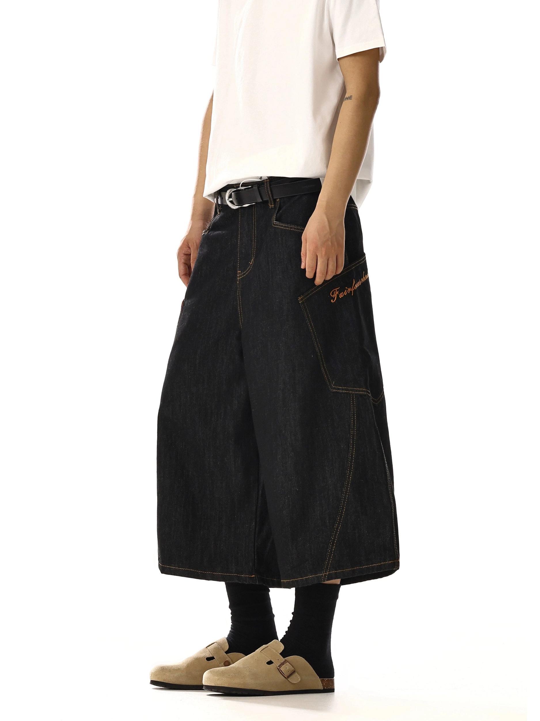 RT No. 18124 PLAID POCKET DENIM SHORTS Product Image