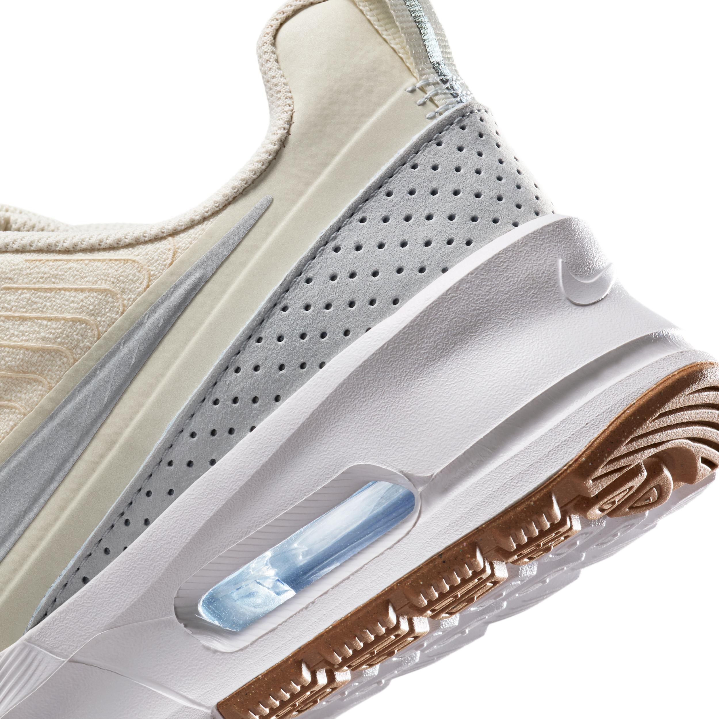 Nike Men's Air Max Nuaxis Premium Shoes Product Image