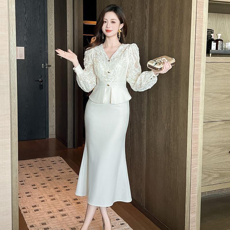 Mock Two-Piece Long-Sleeve V-Neck Lace Panel Midi Mermaid Dress Product Image