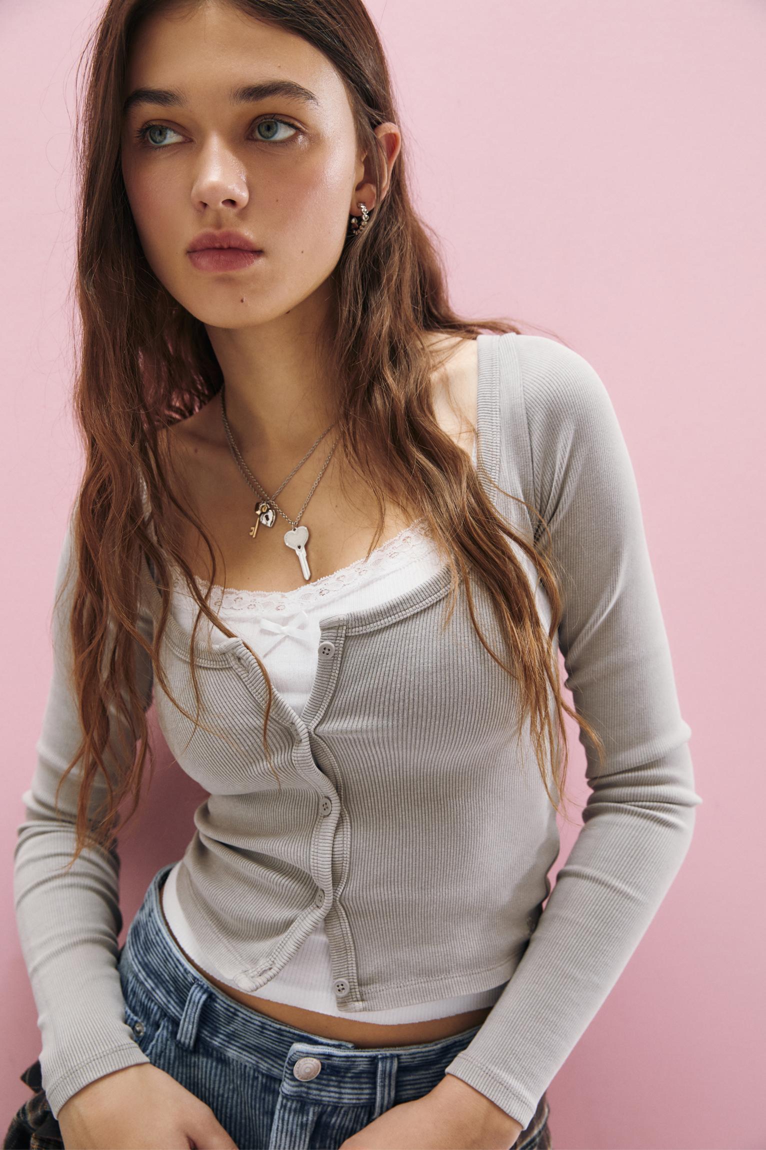 Ribbed T-shirt with buttons Product Image