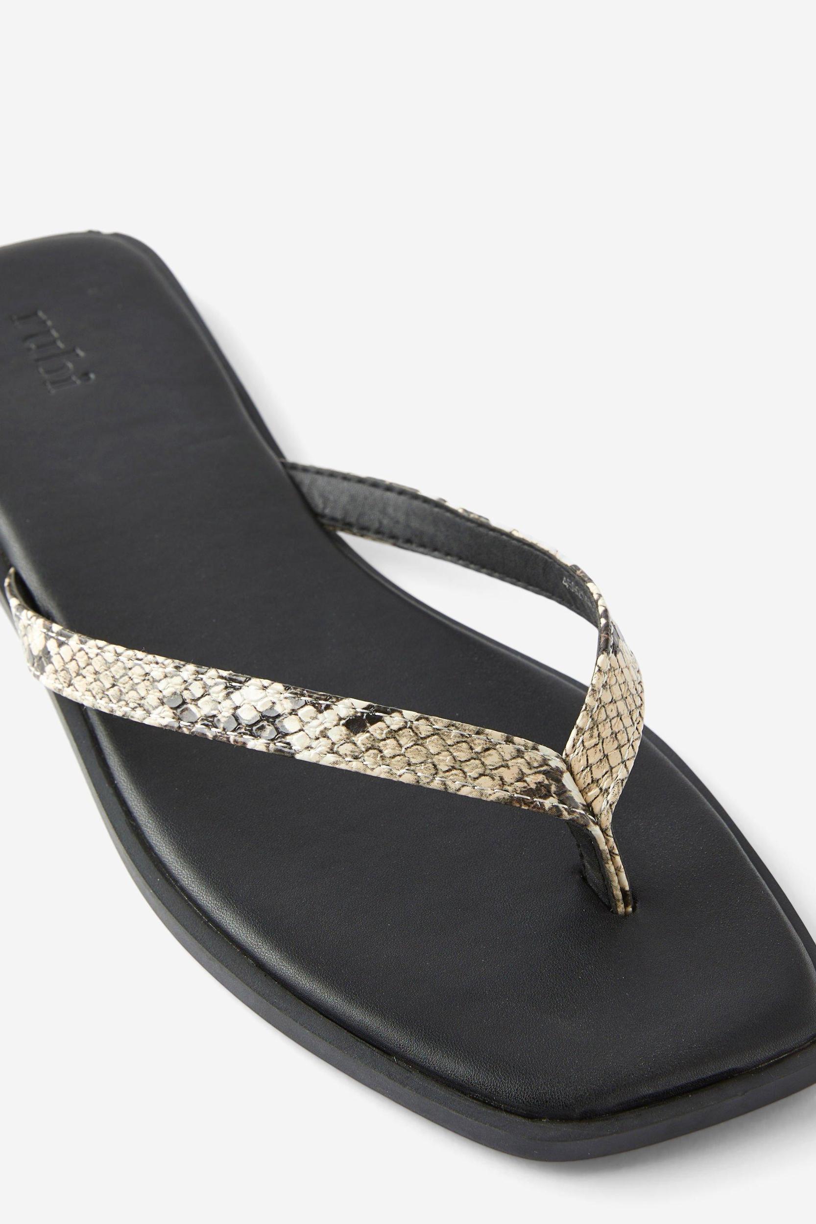 Byron Slide Product Image