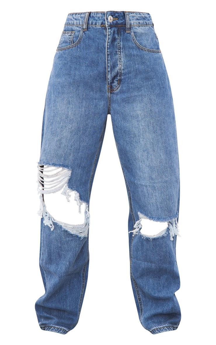 PRETTYLITTLETHING Mid Blue Wash Knee Rip Boyfriend Jeans Product Image