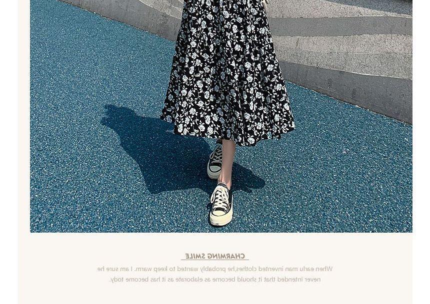 Short-Sleeve V-Neck Floral Chiffon Midi A-Line Dress Product Image