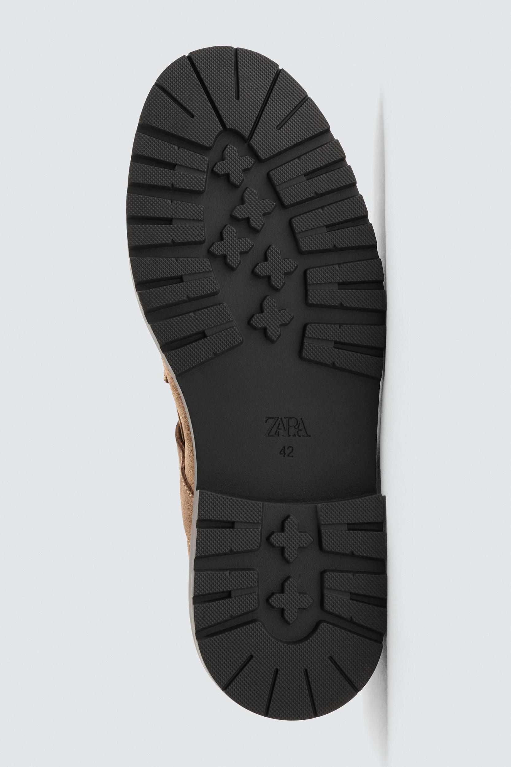 LEATHER BUCKLE SHOES Product Image