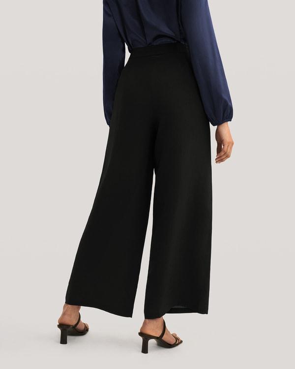Smooth Silk Wide Leg Cropped Pants Product Image