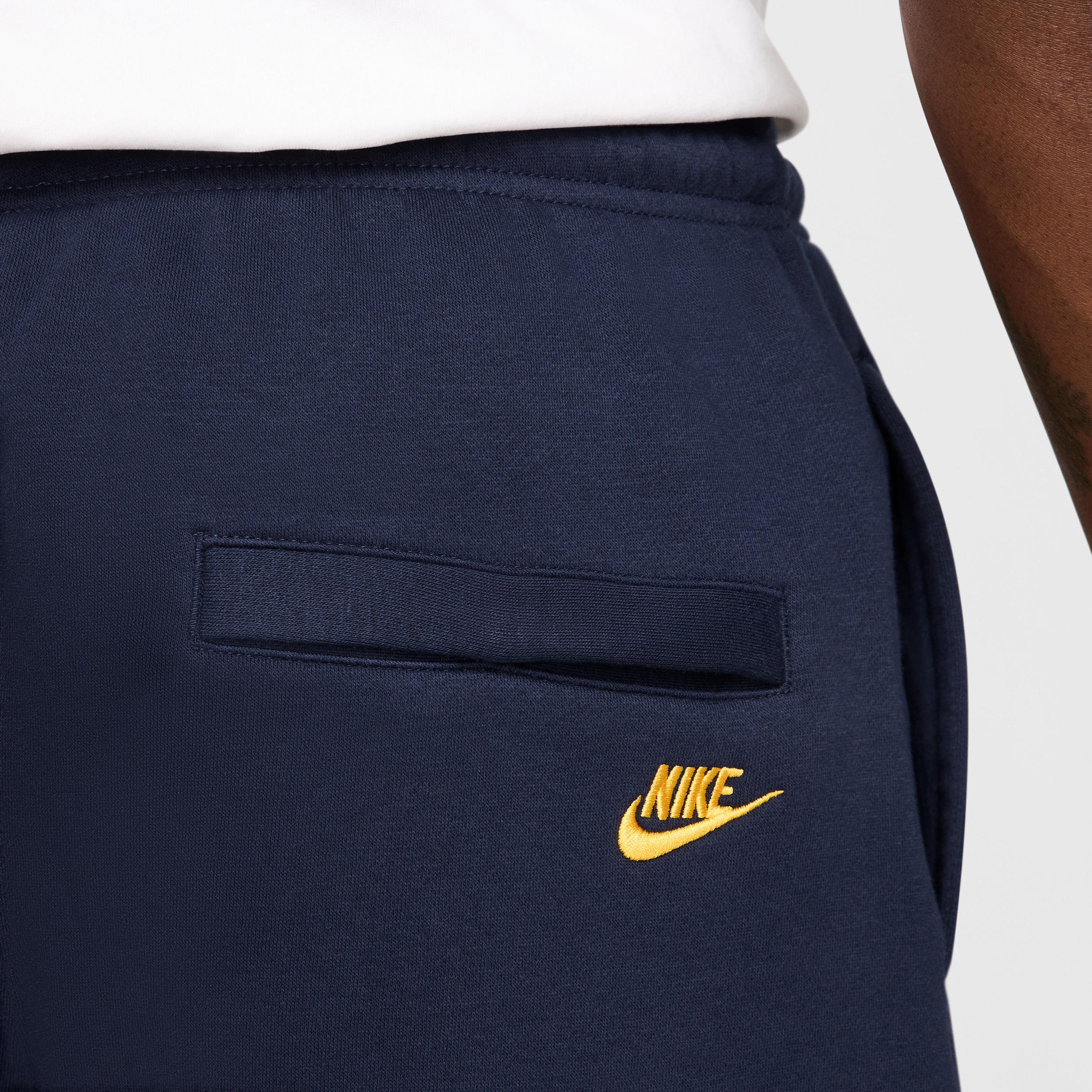Nike Club Men's Fleece Pants Product Image