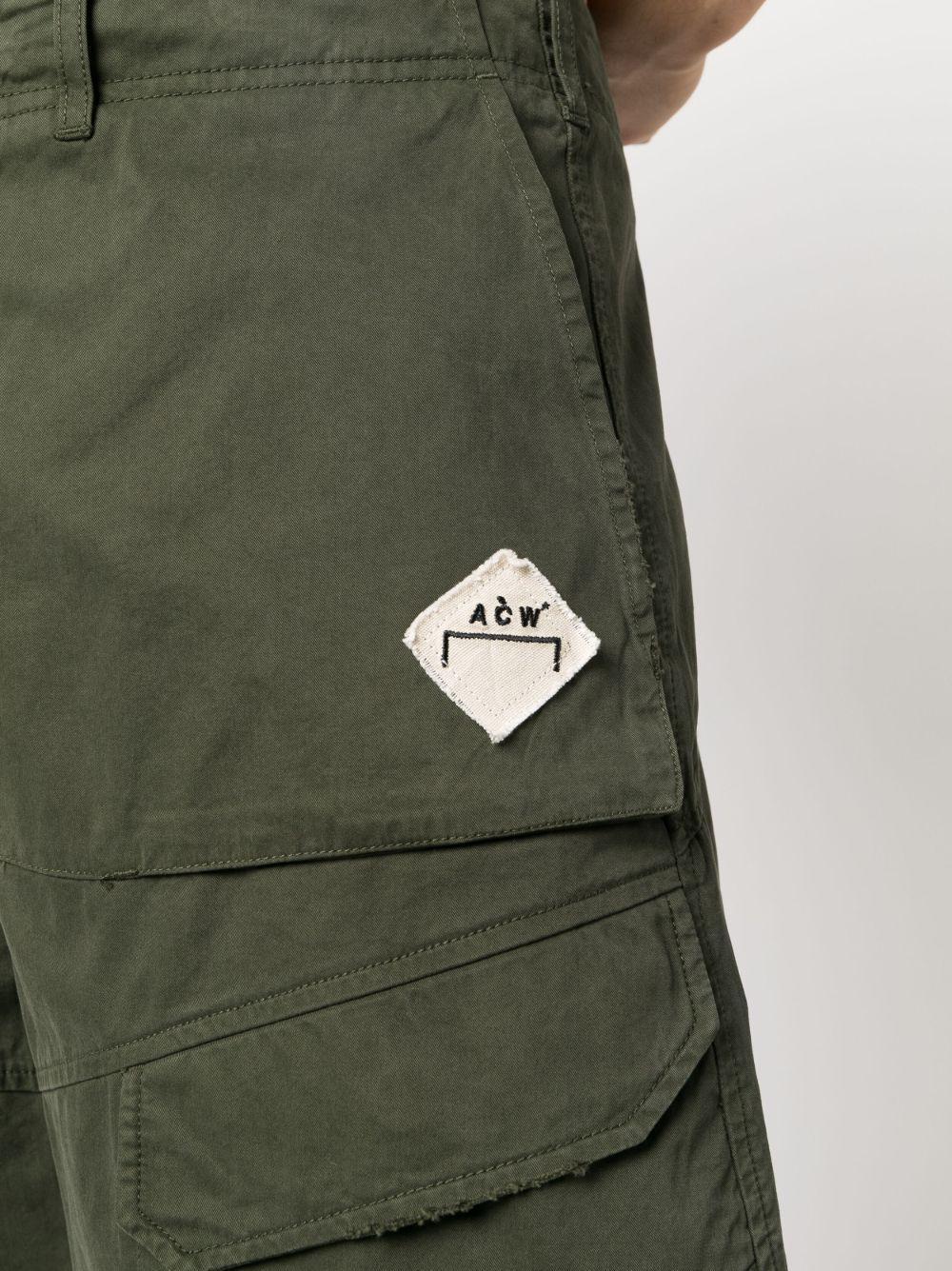 logo-patch cargo shorts Product Image