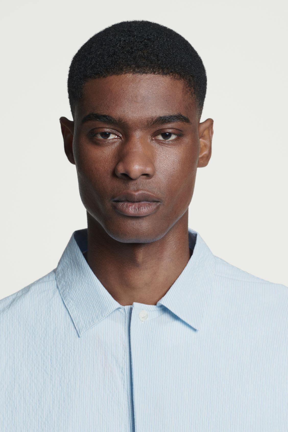 COTTON-SEERSUCKER POPOVER SHIRT Product Image
