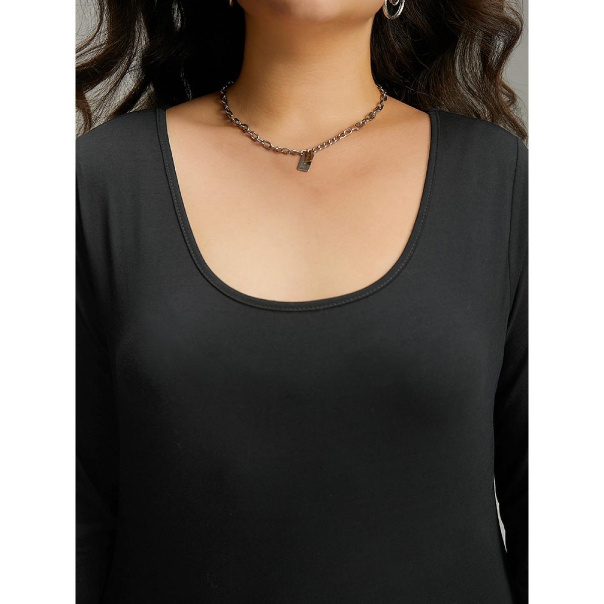 Plus Size Cotton Solid Scoop Neck T-shirt Black Women Elegant Plain Plain Scoop Neck Dailywear T-shirts BloomChic 14-16/1X Product Image