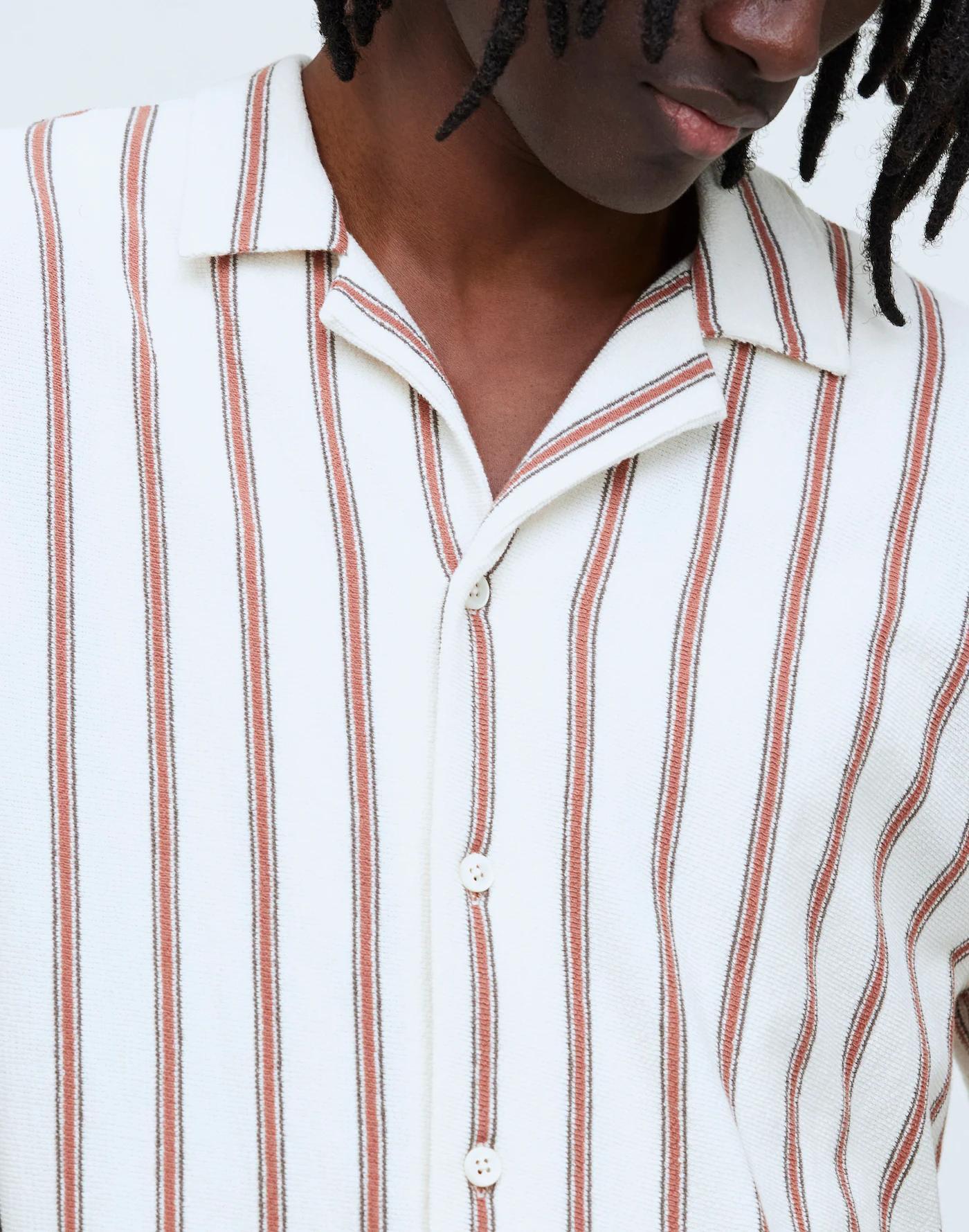 Easy Short-Sleeve Shirt in Stripe Jacquard Product Image