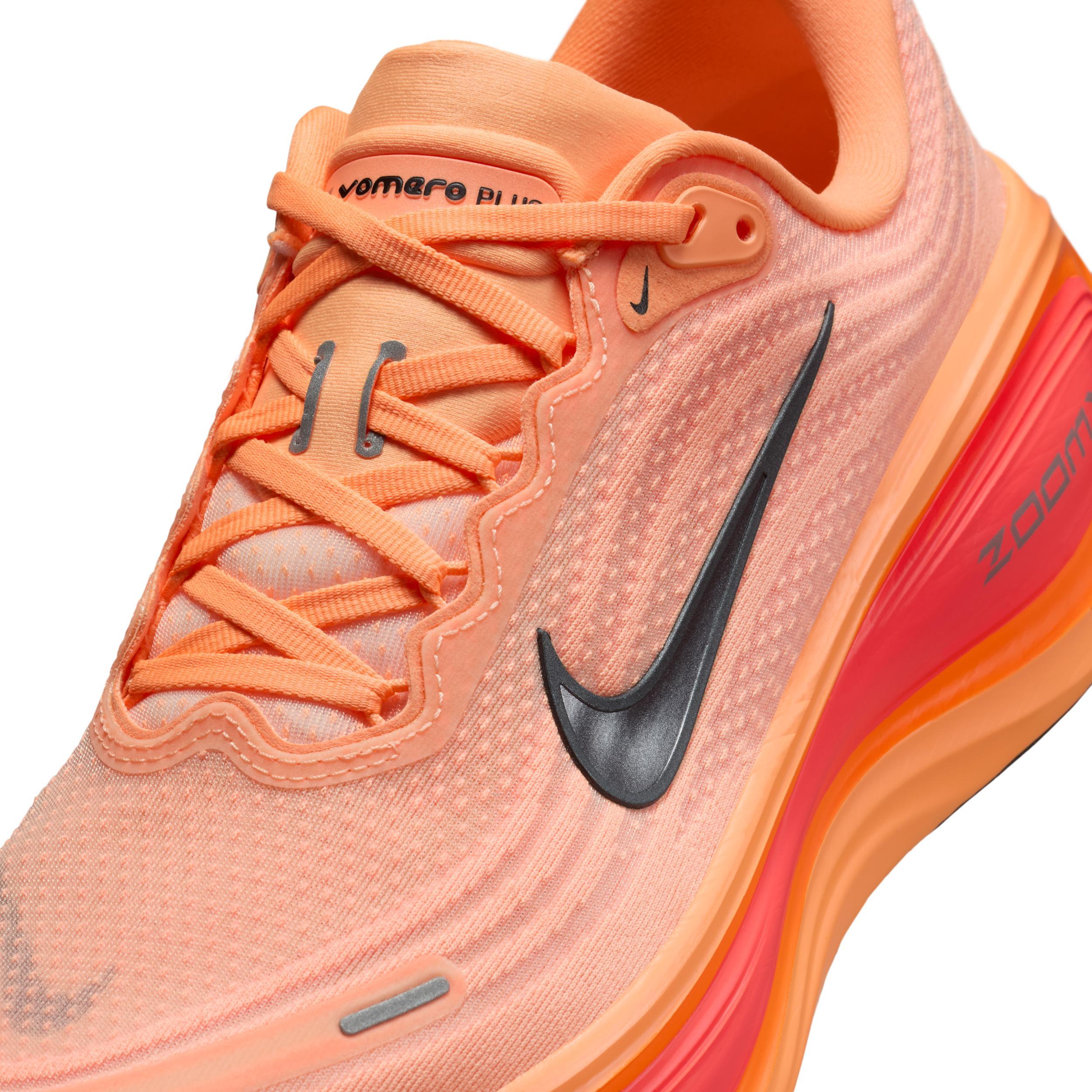 Nike Men's Vomero Plus Road Running Shoes Product Image