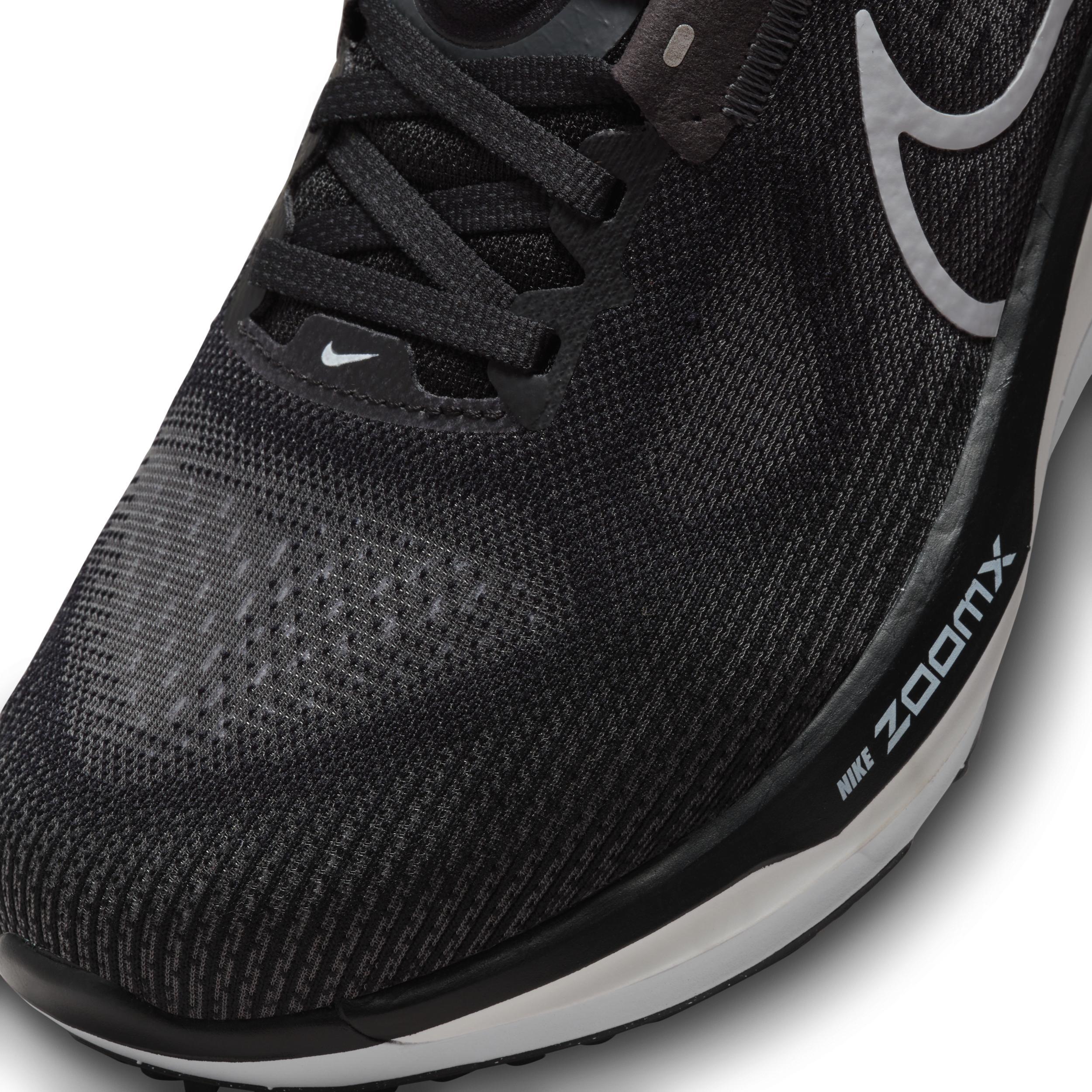Nike Womens Vomero 17 Running Shoes (Extra Wide Width 2E) Product Image