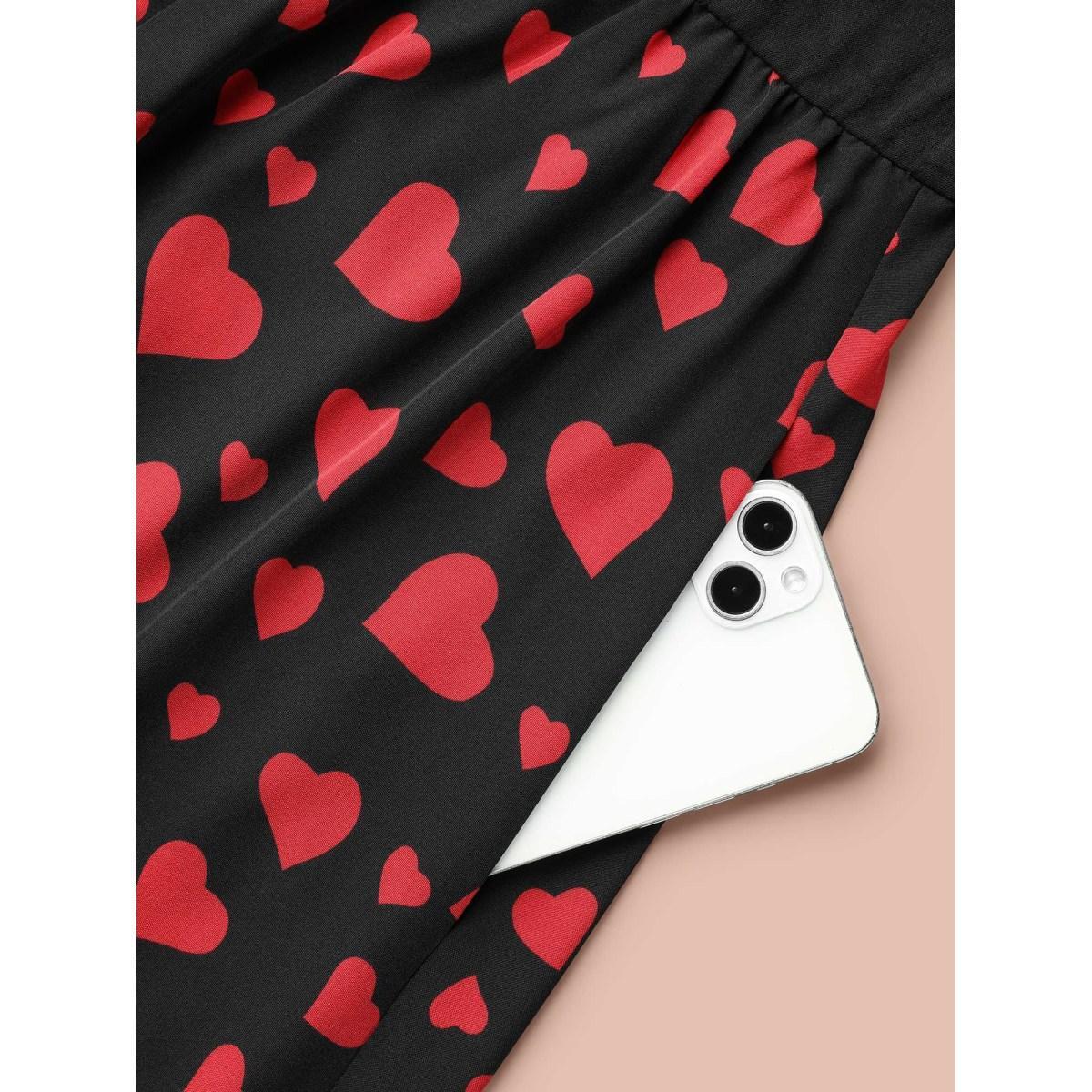 Plus Size Contrast Heart Pattern Notched Collar Dress Black Women Elegant Patchwork Notched collar Short sleeve Curvy BloomChic 22-24/3X Product Image
