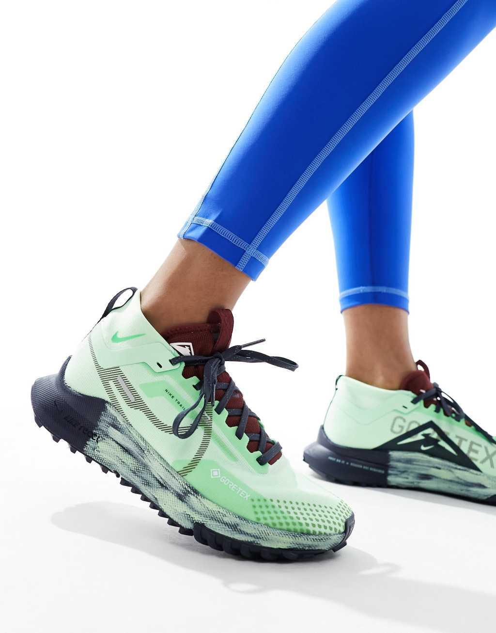 Nike Pegasus Trail 4 GORE-TEX sneakers in vapor green and gray Product Image