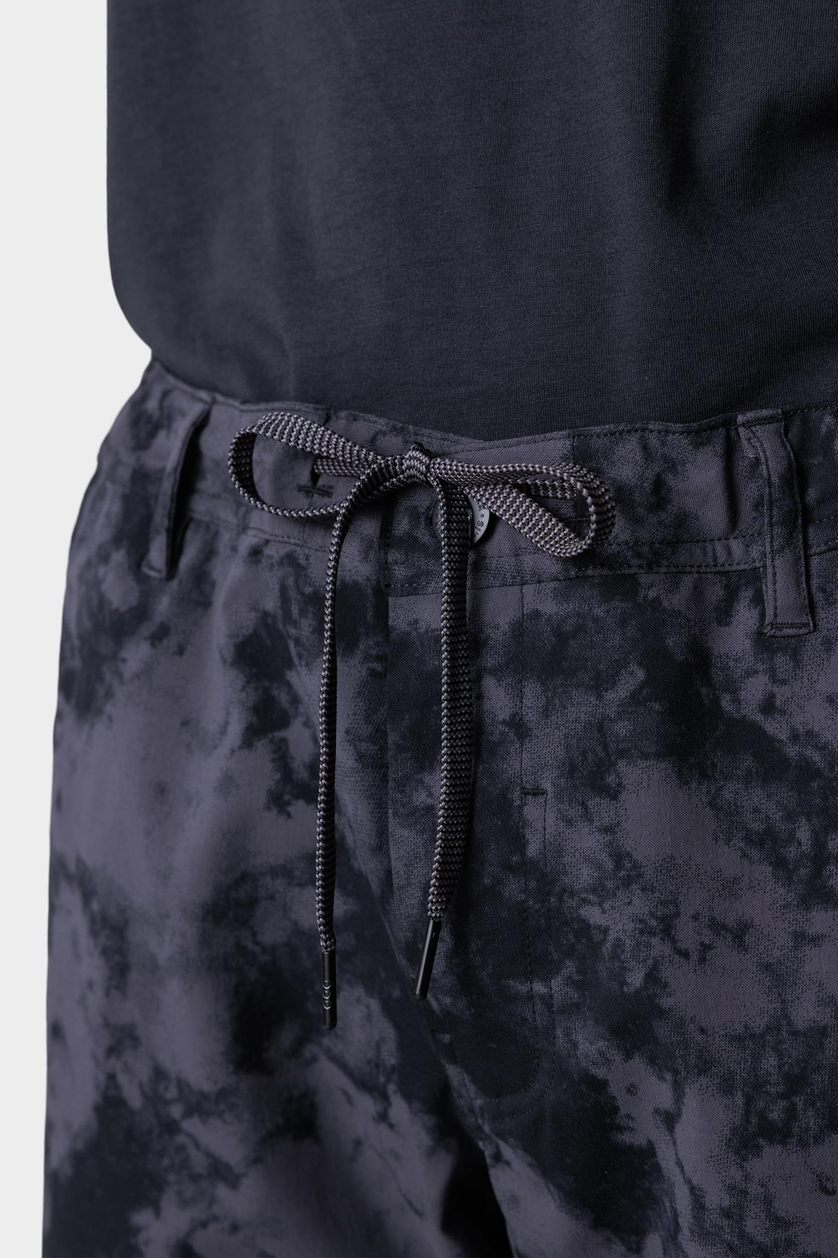 686 Men's Everywhere Hybrid Short Male Product Image
