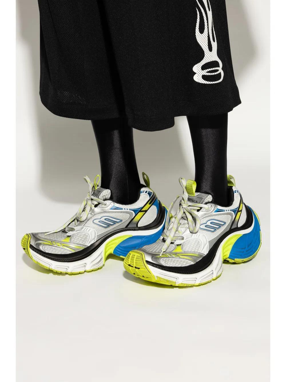 10XL sneakers Product Image