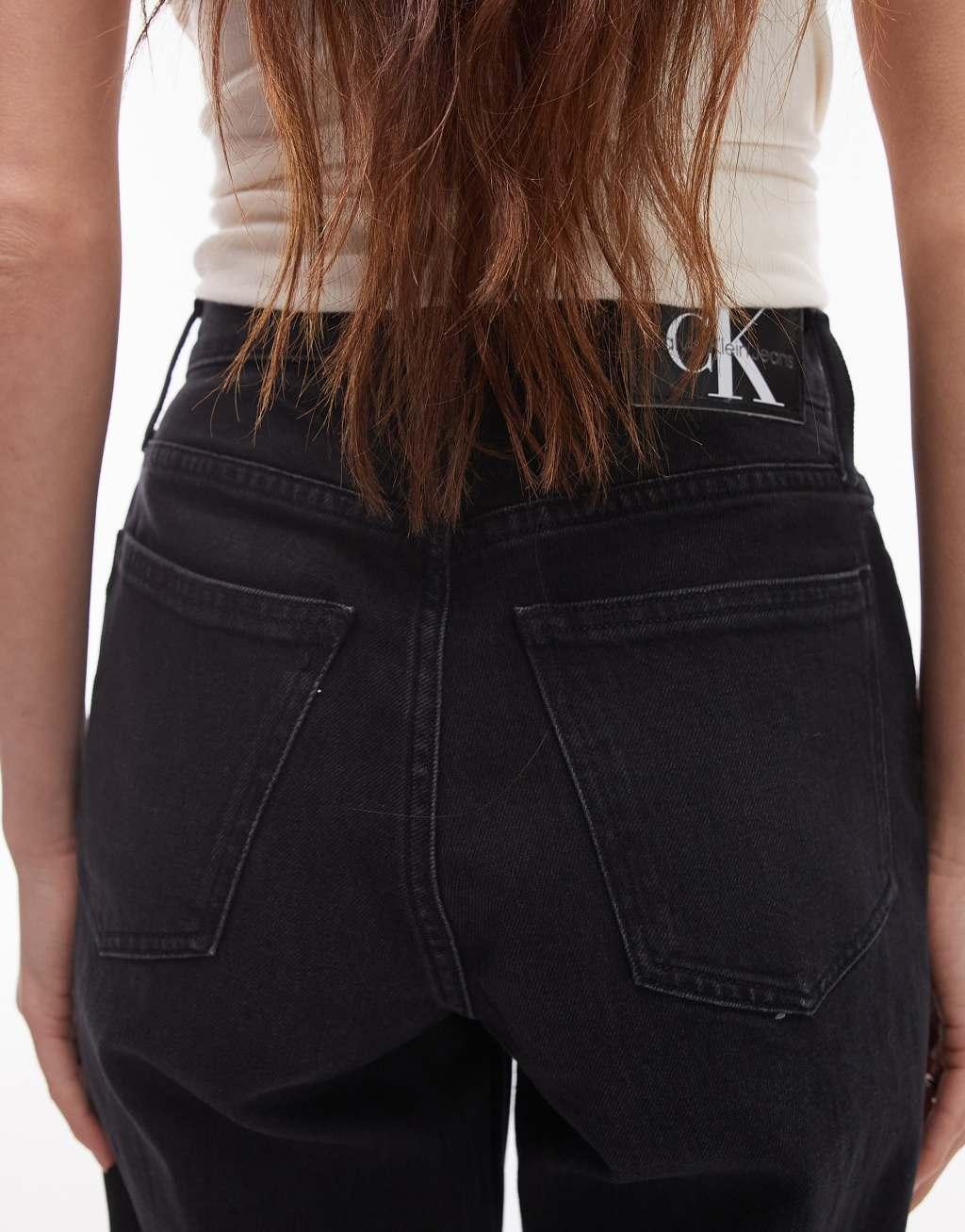 Calvin Klein Jeans mom jeans in black Product Image