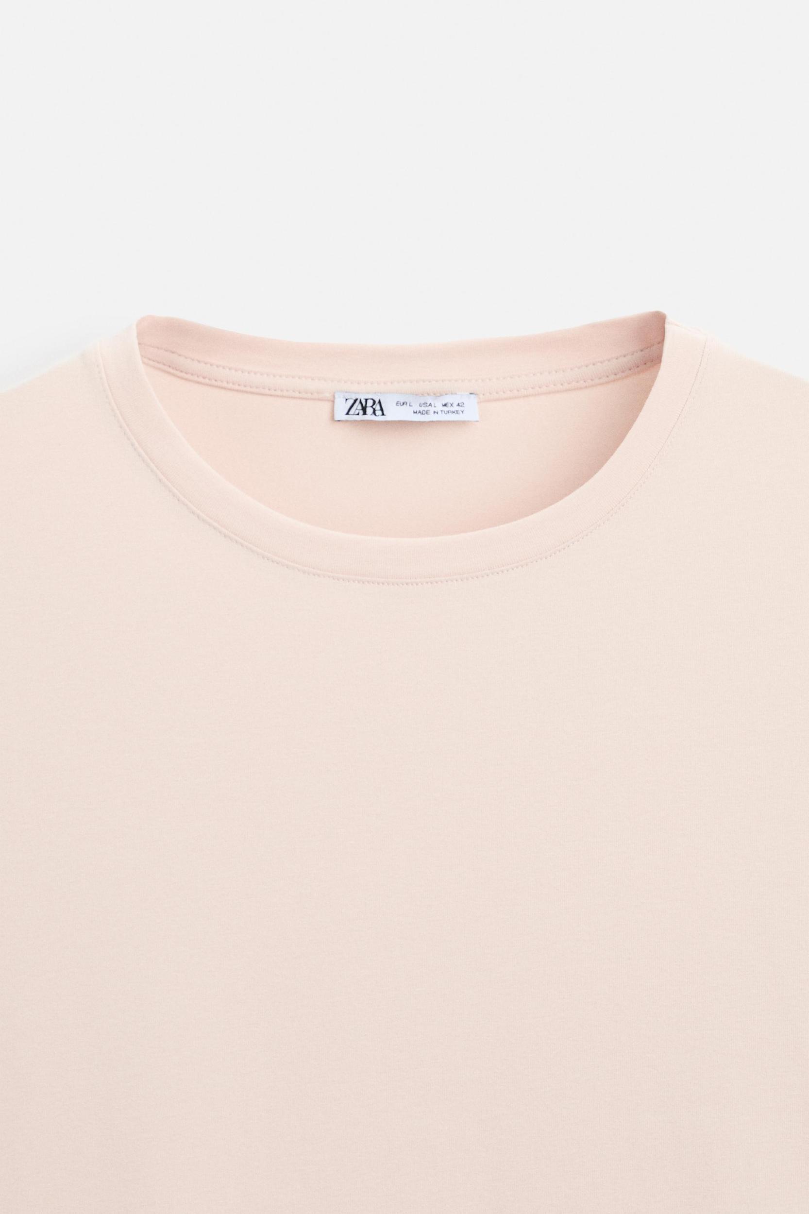 BASIC SLIM FIT T-SHIRT Product Image