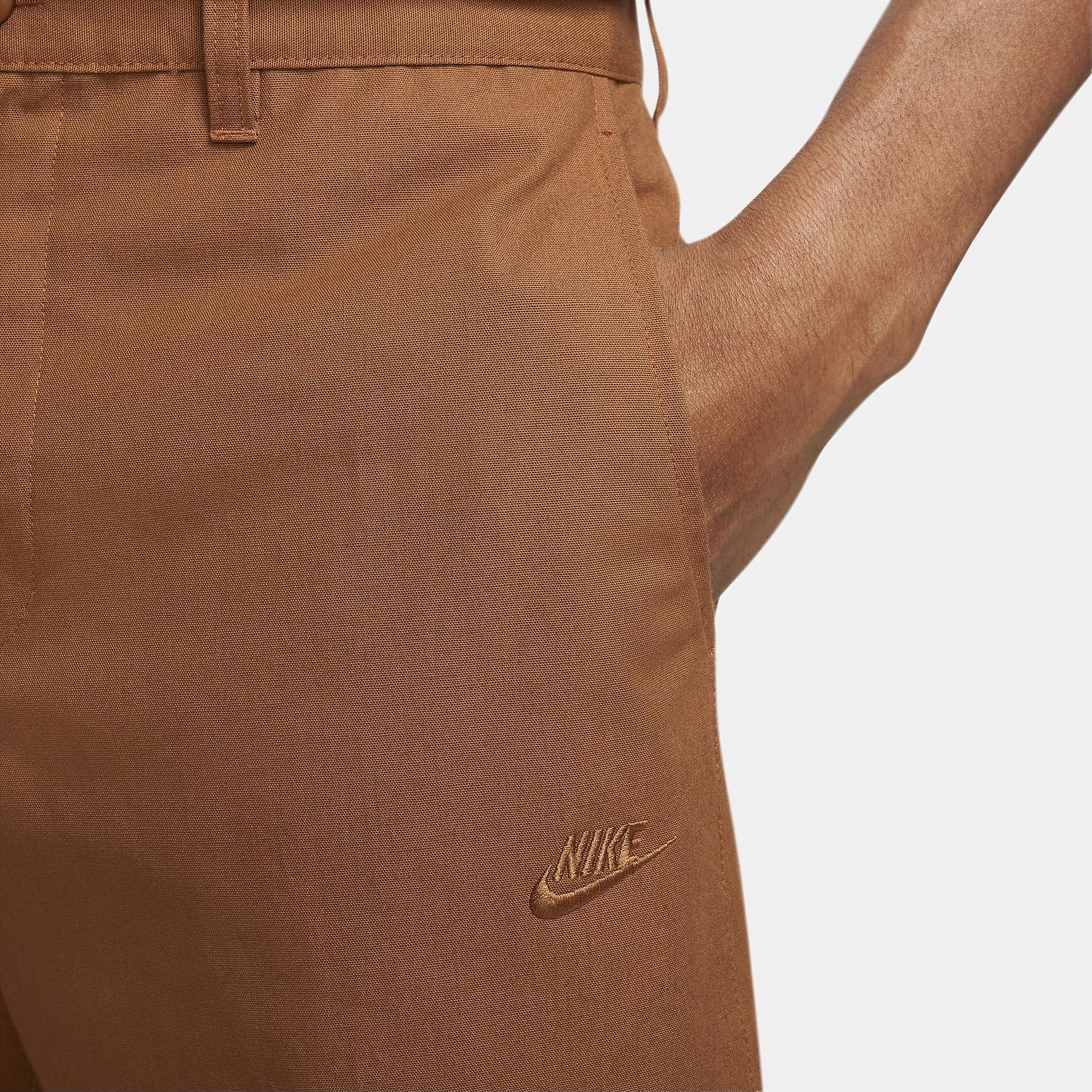 Nike Club Men's Chino Pants Product Image