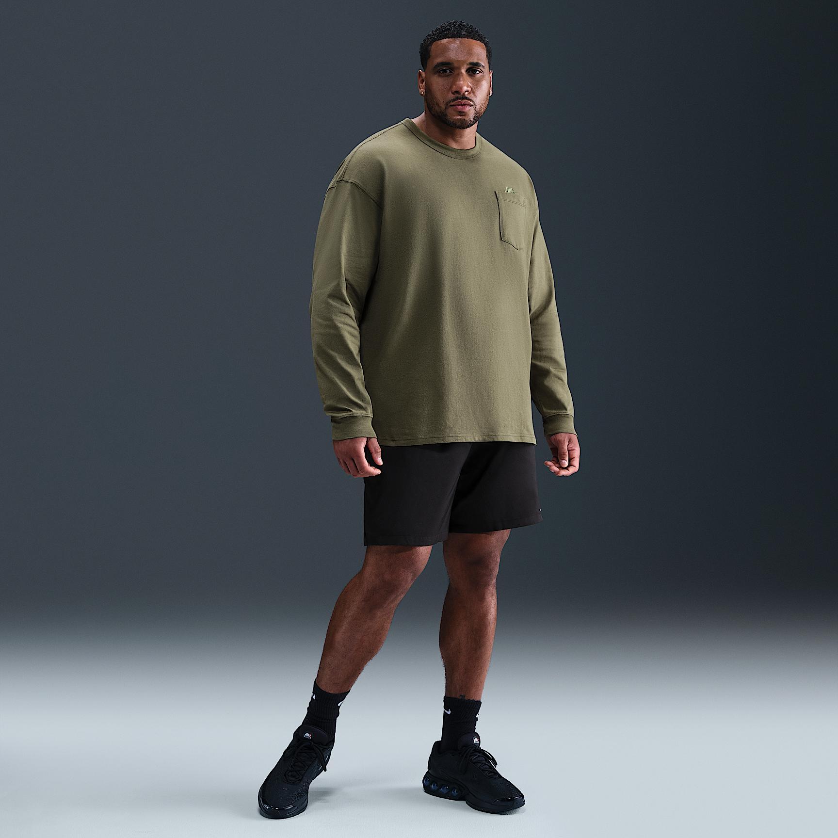 Nike Sportswear Premium Essentials Men's Long-Sleeve Pocket T-Shirt Product Image