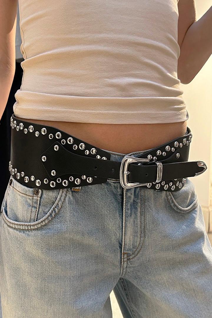 Studded belt Product Image