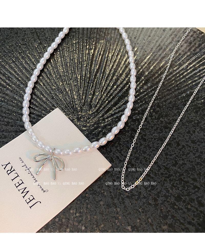 Set: Bow Faux Pearl Beaded Necklace + Dainty Necklace Product Image