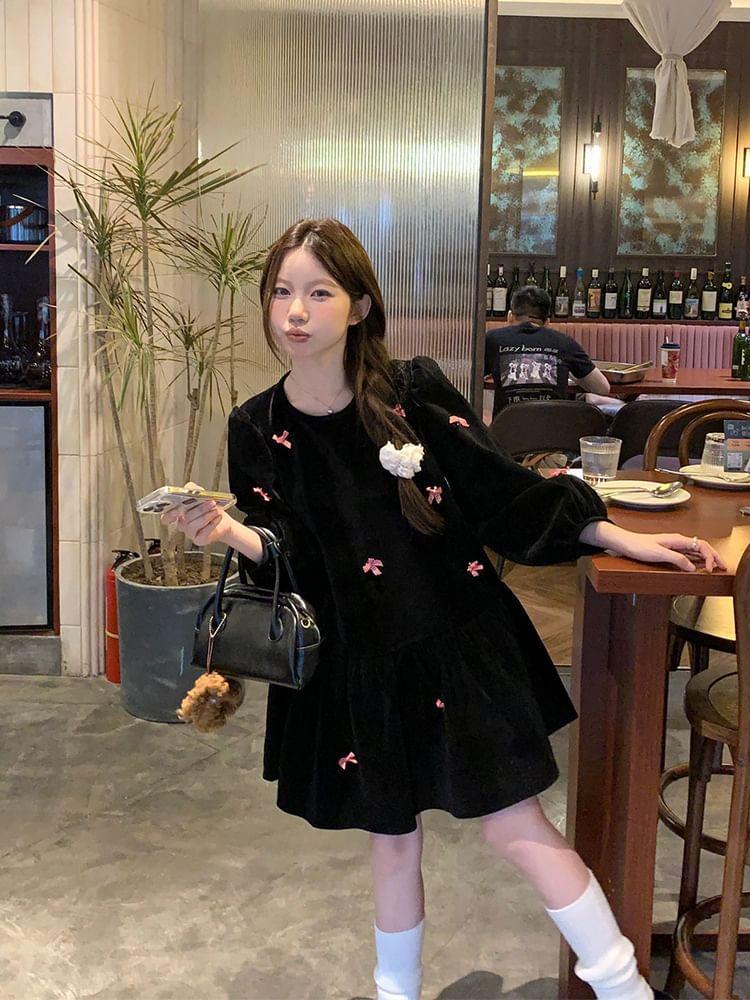 Long-Sleeve Round Neck Bow Velvet A-Line Dress Product Image