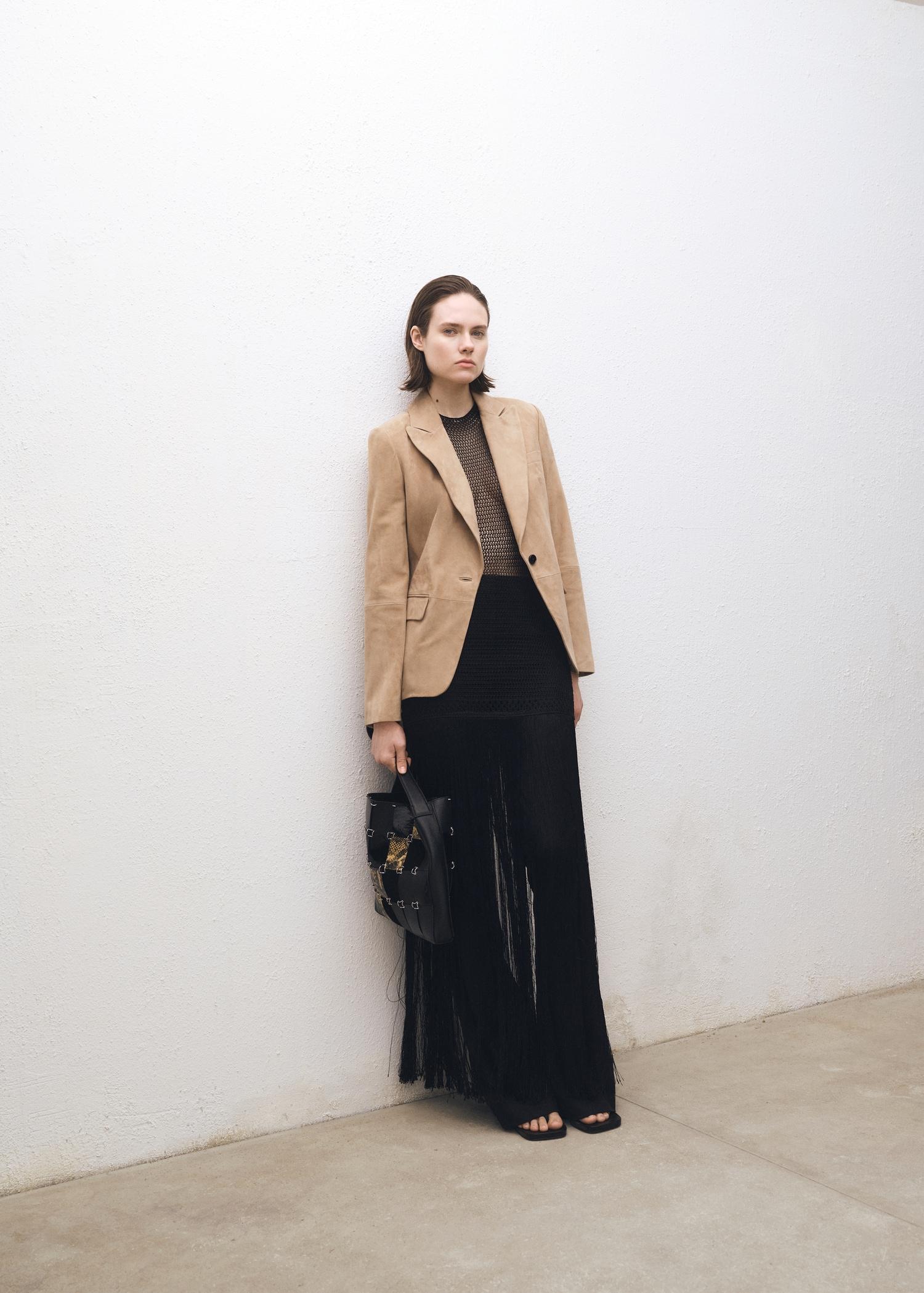 Fitted suede blazer - Women | MANGO USA Product Image