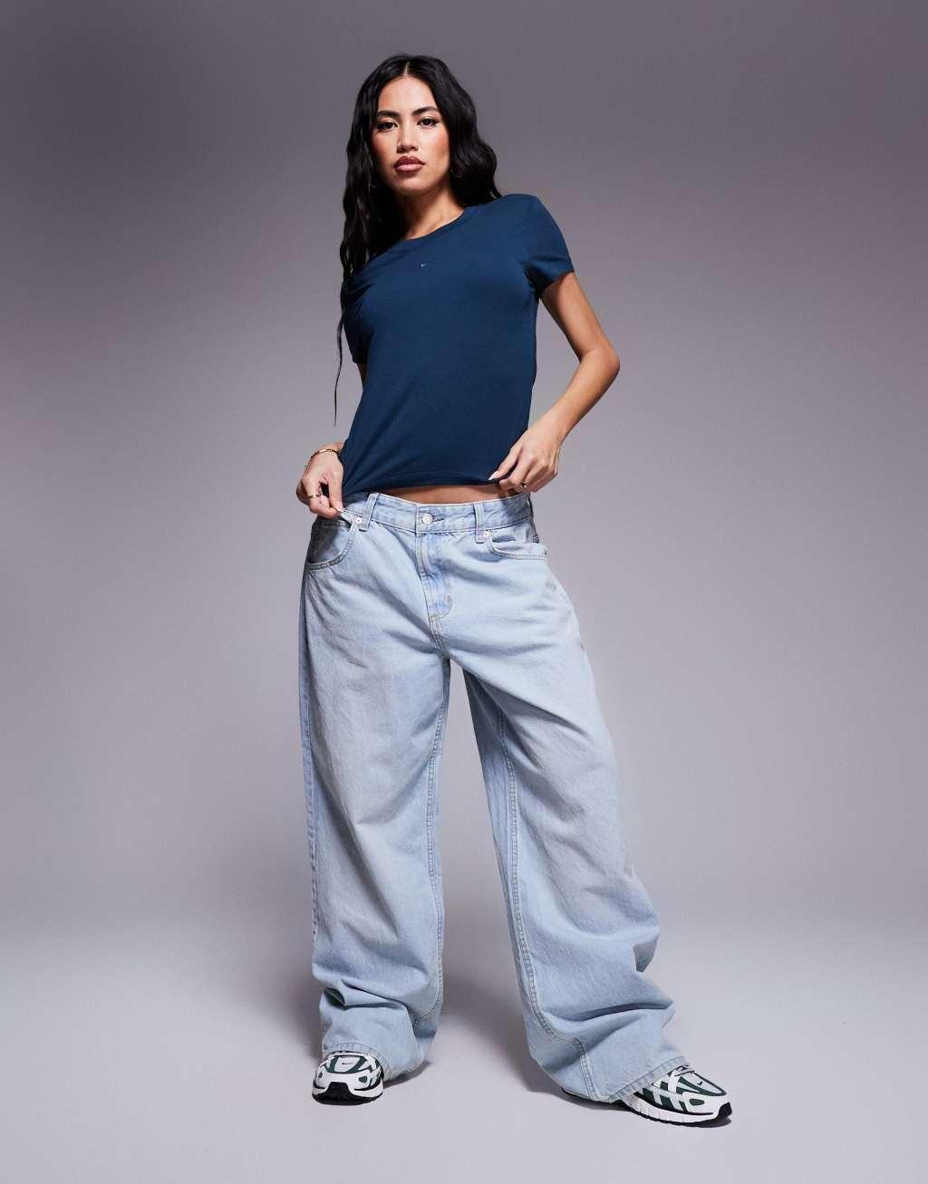 Nike Chill cropped t-shirt in navy Product Image