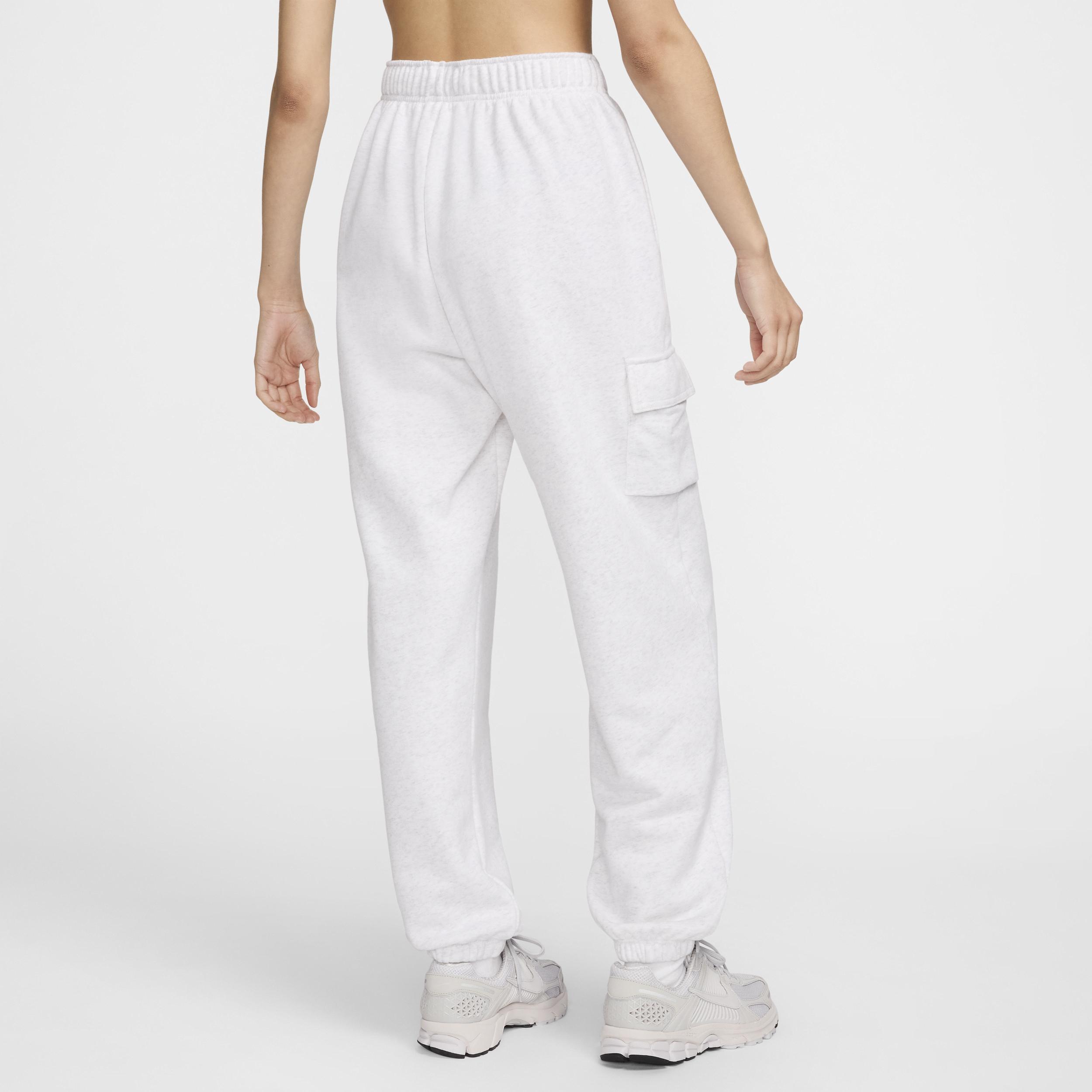 Nike Sportswear Club Fleece Women's Mid-Rise Oversized Cargo Sweatpants Product Image