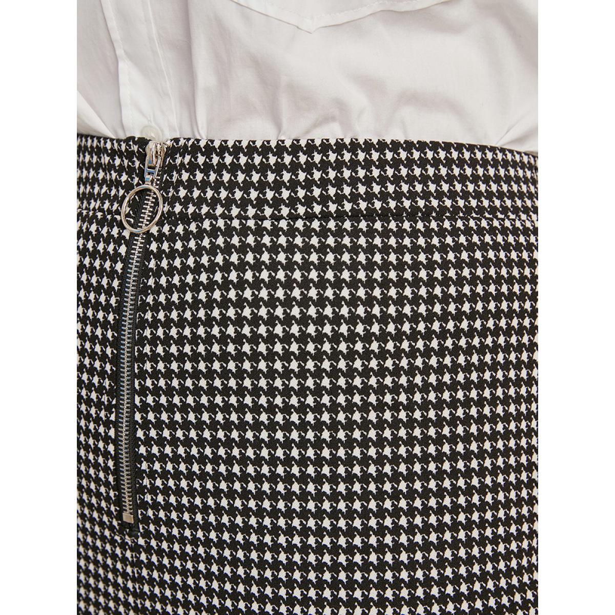 Plus Size Houndstooth O Ring Zipper Elastic Waist Pants Women Black Office Skinny High Rise Work Pants BloomChic 26/4X Product Image