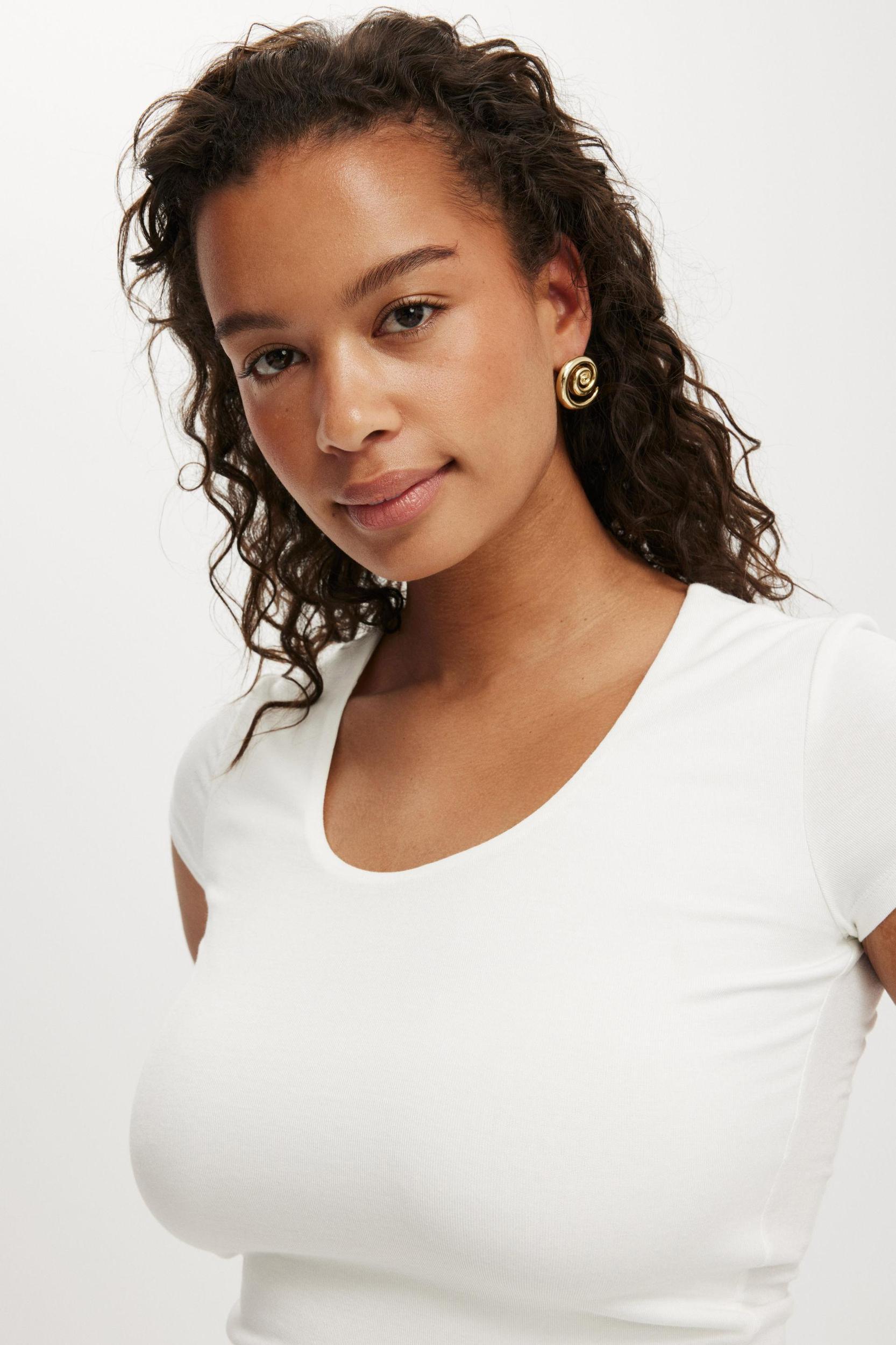 Sunday Scoop Short Sleeve Product Image
