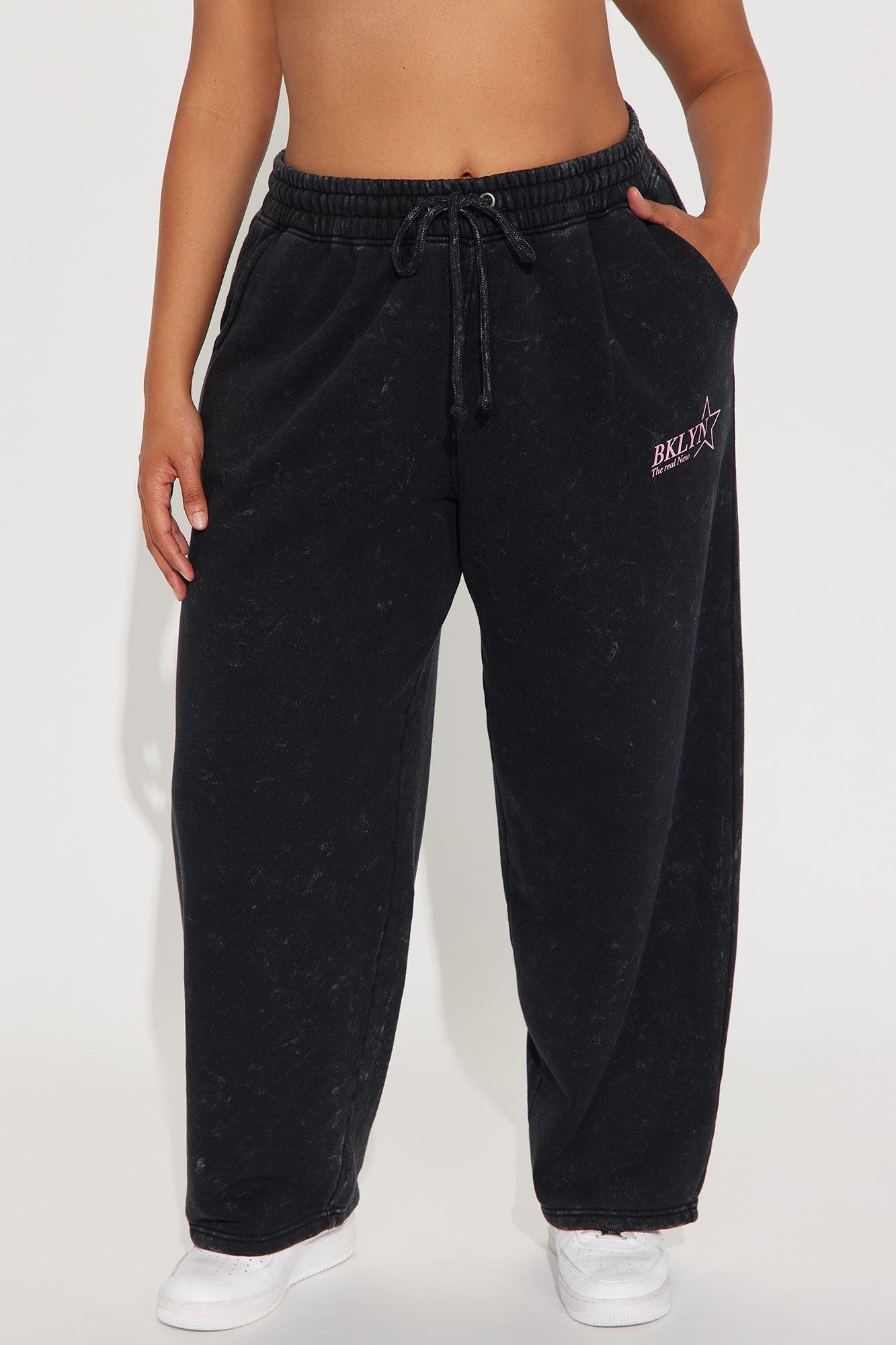 Brooklyn Star Washed Pants - Black Product Image