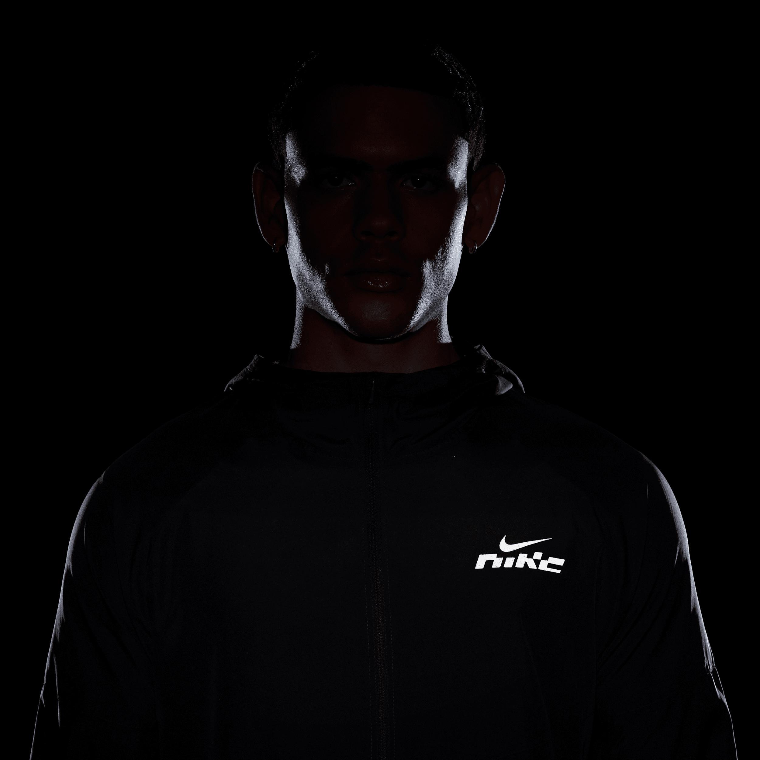 Nike Men's Miler Flash Water-Repellent Running Jacket Product Image