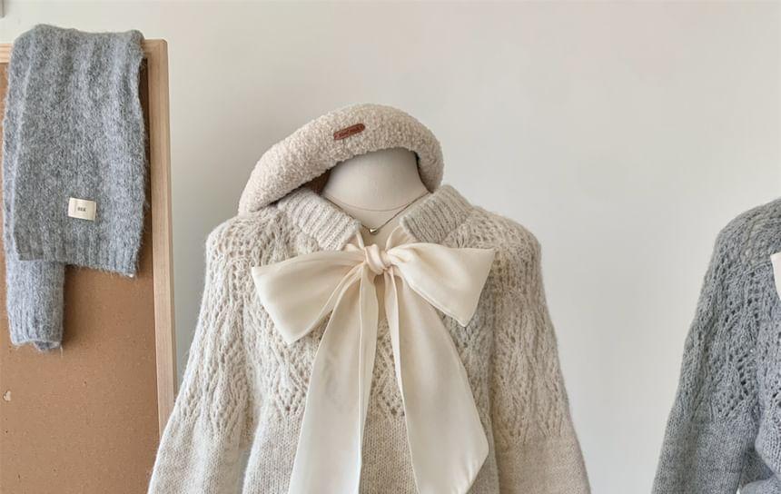 Crew Neck Tie-Up Sweater Product Image