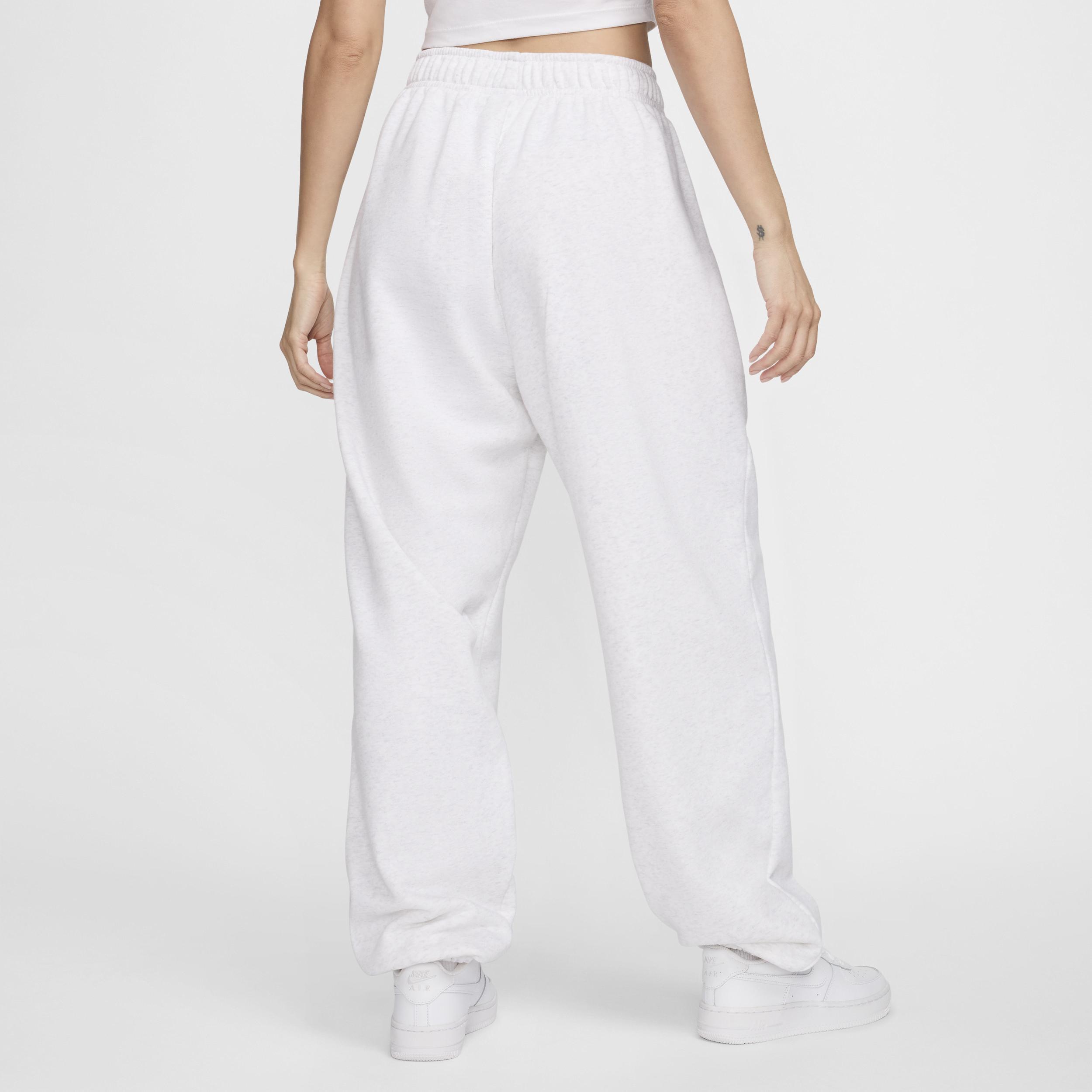 Women's Nike Sportswear Club Fleece Mid-Rise Oversized Sweatpants Product Image