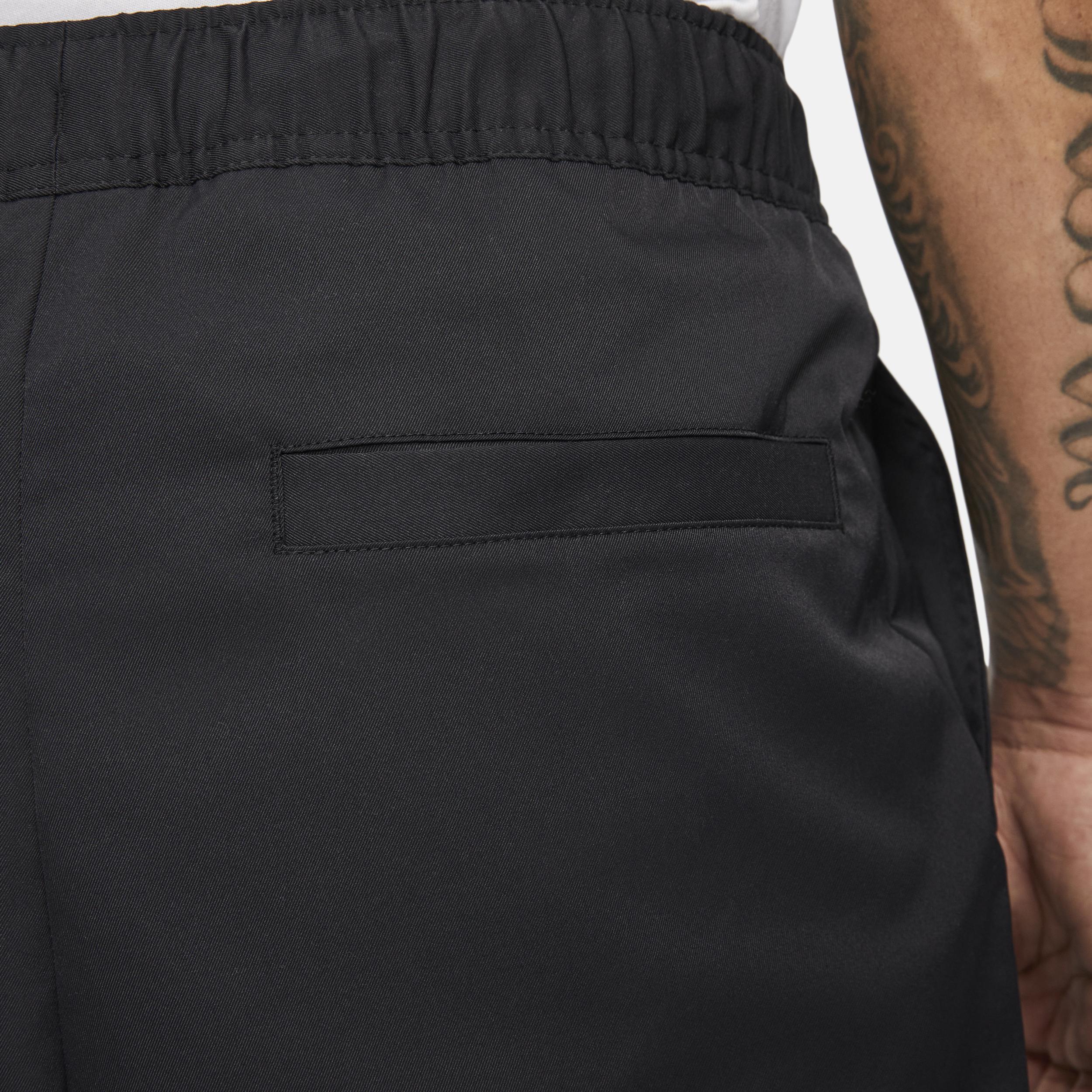Nike Club Men's Woven Tapered Leg Pants Product Image