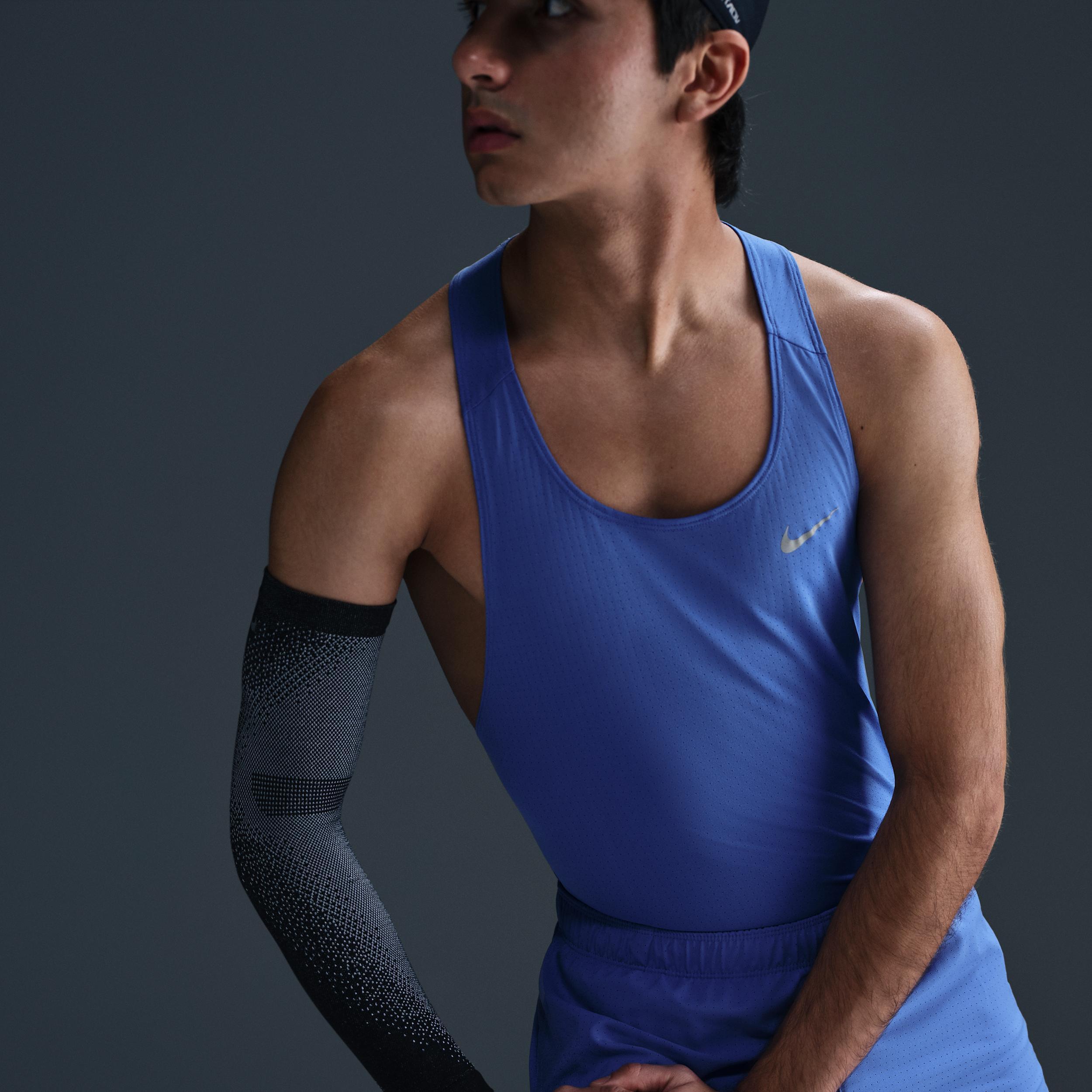 Nike Men's Fast Dri-FIT Running Singlet Product Image